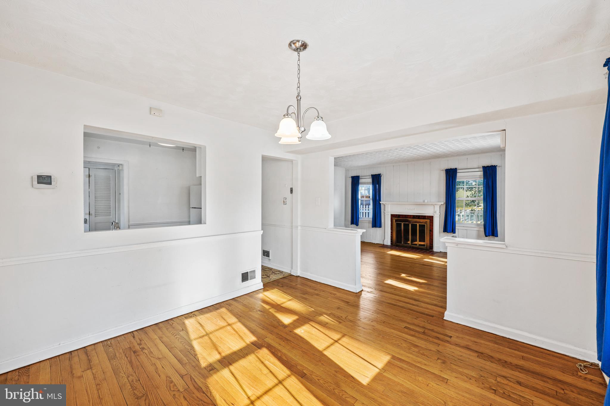 WHEATON HILLS - Residential