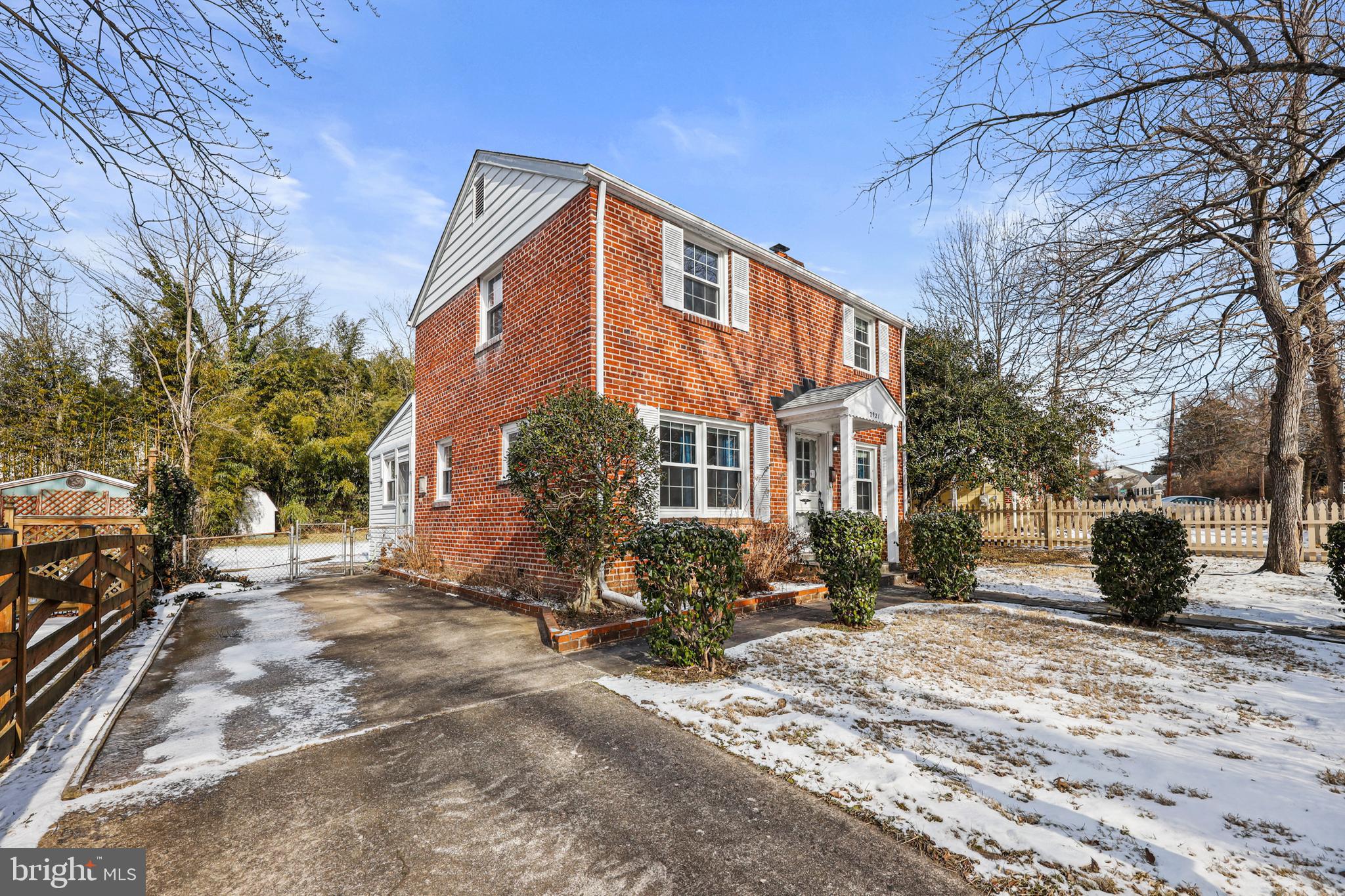 WHEATON HILLS - Residential