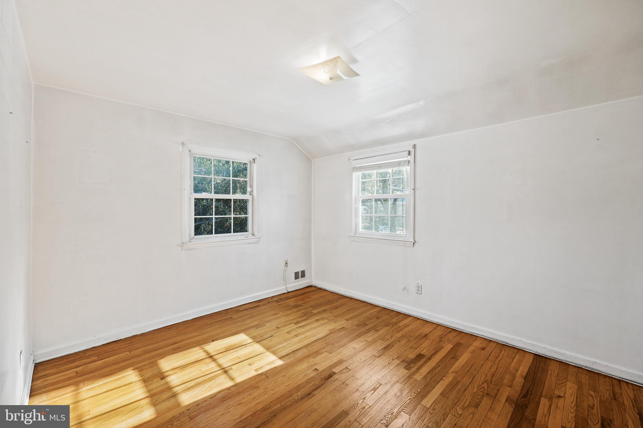 WHEATON HILLS - Residential