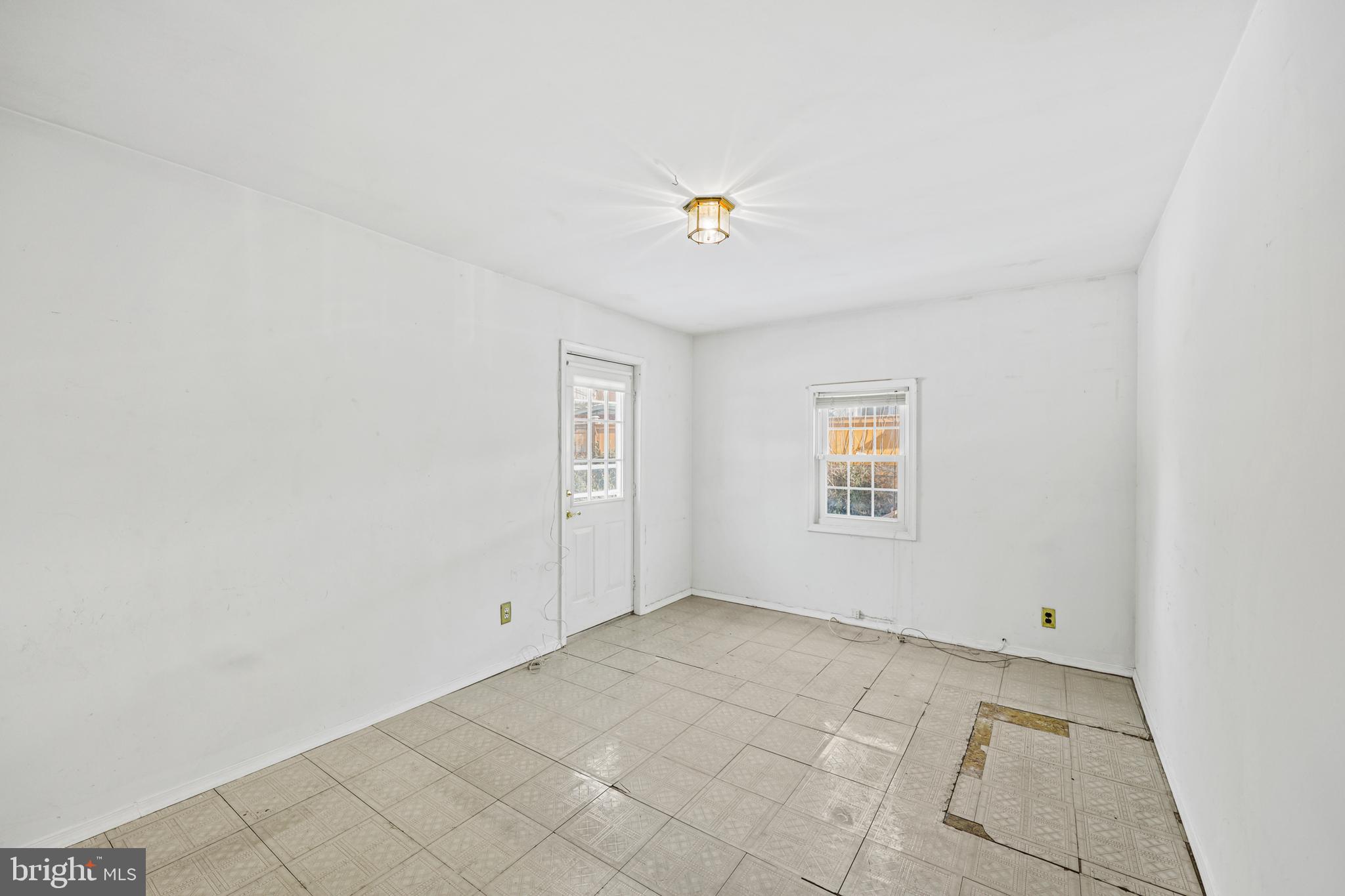 WHEATON HILLS - Residential