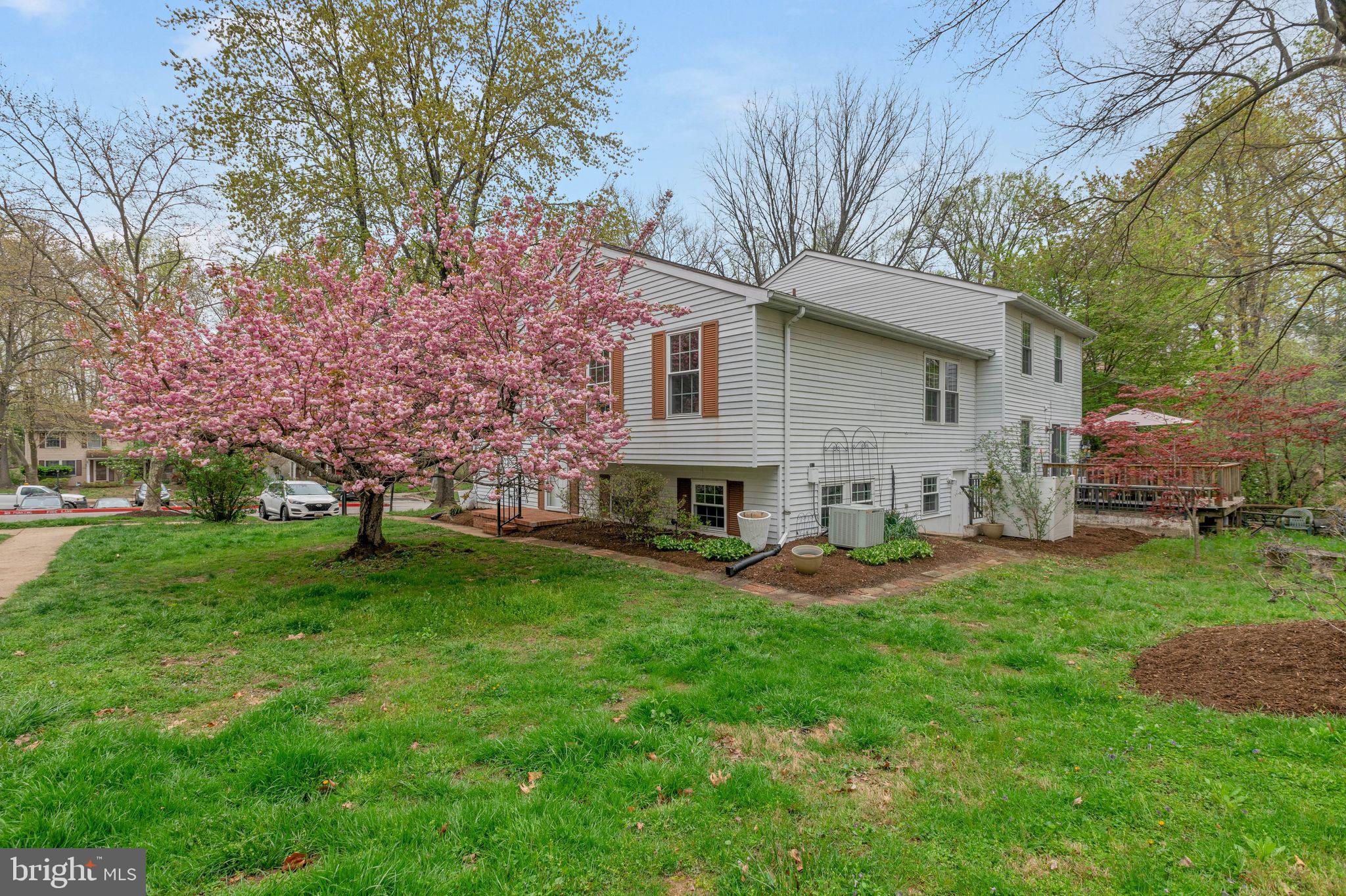 LAKEWINDS - Residential