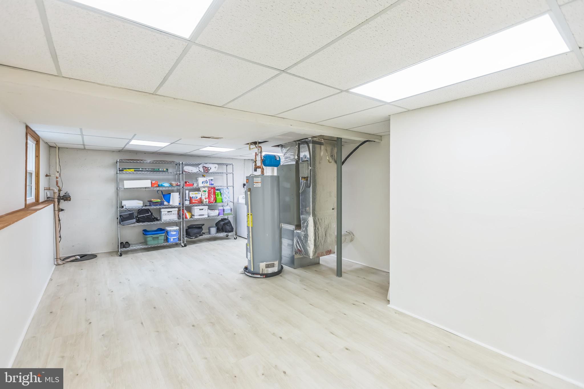 LAKEWINDS - Residential