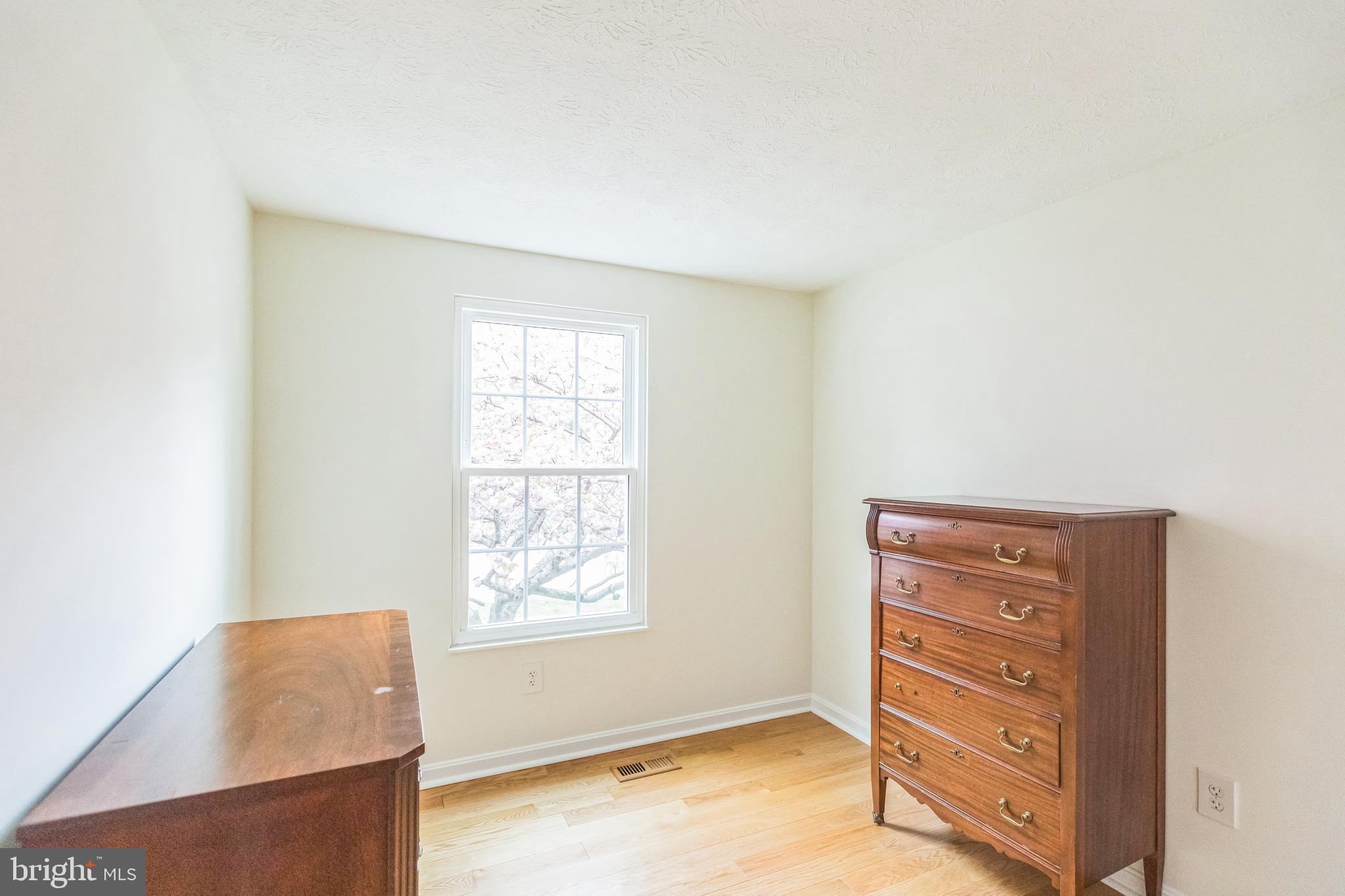 LAKEWINDS - Residential