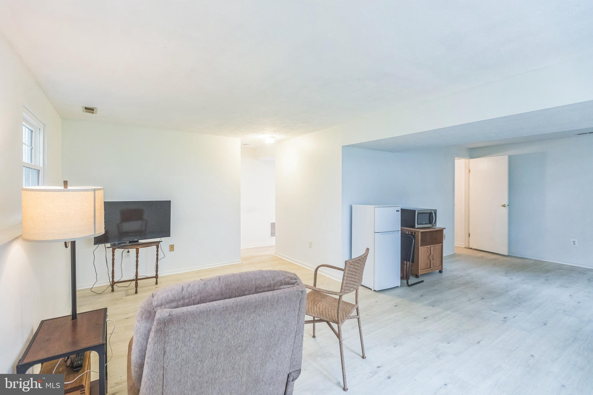 LAKEWINDS - Residential