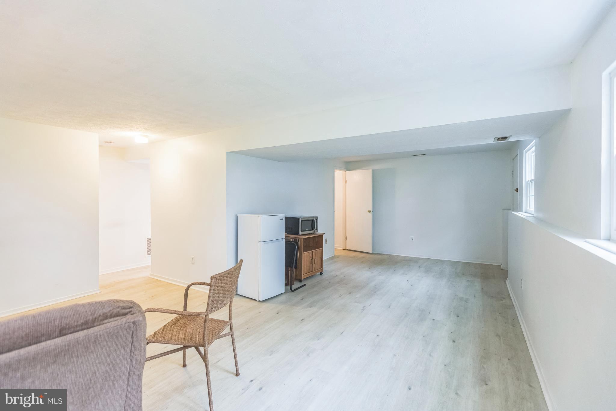 LAKEWINDS - Residential