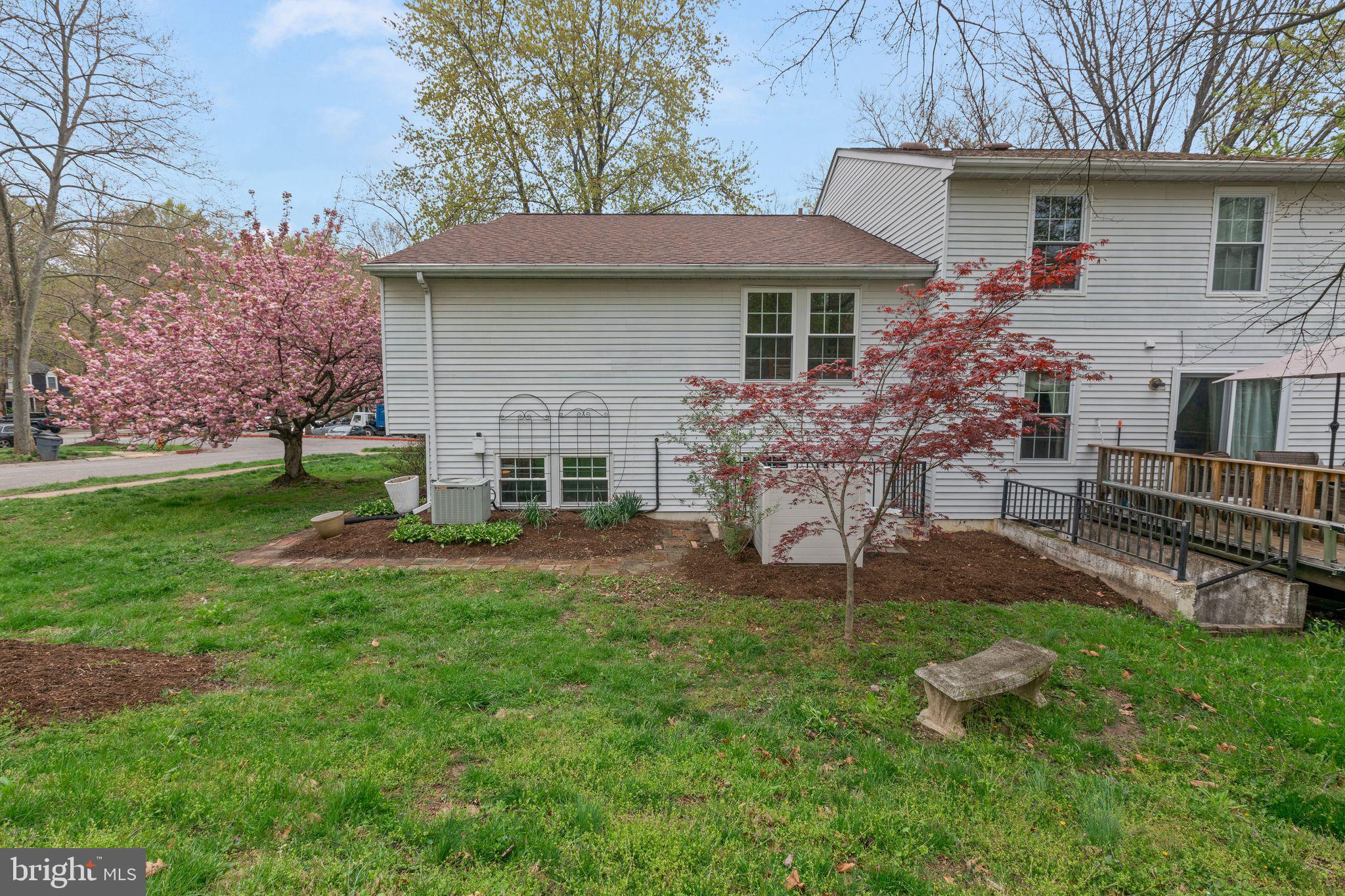 LAKEWINDS - Residential