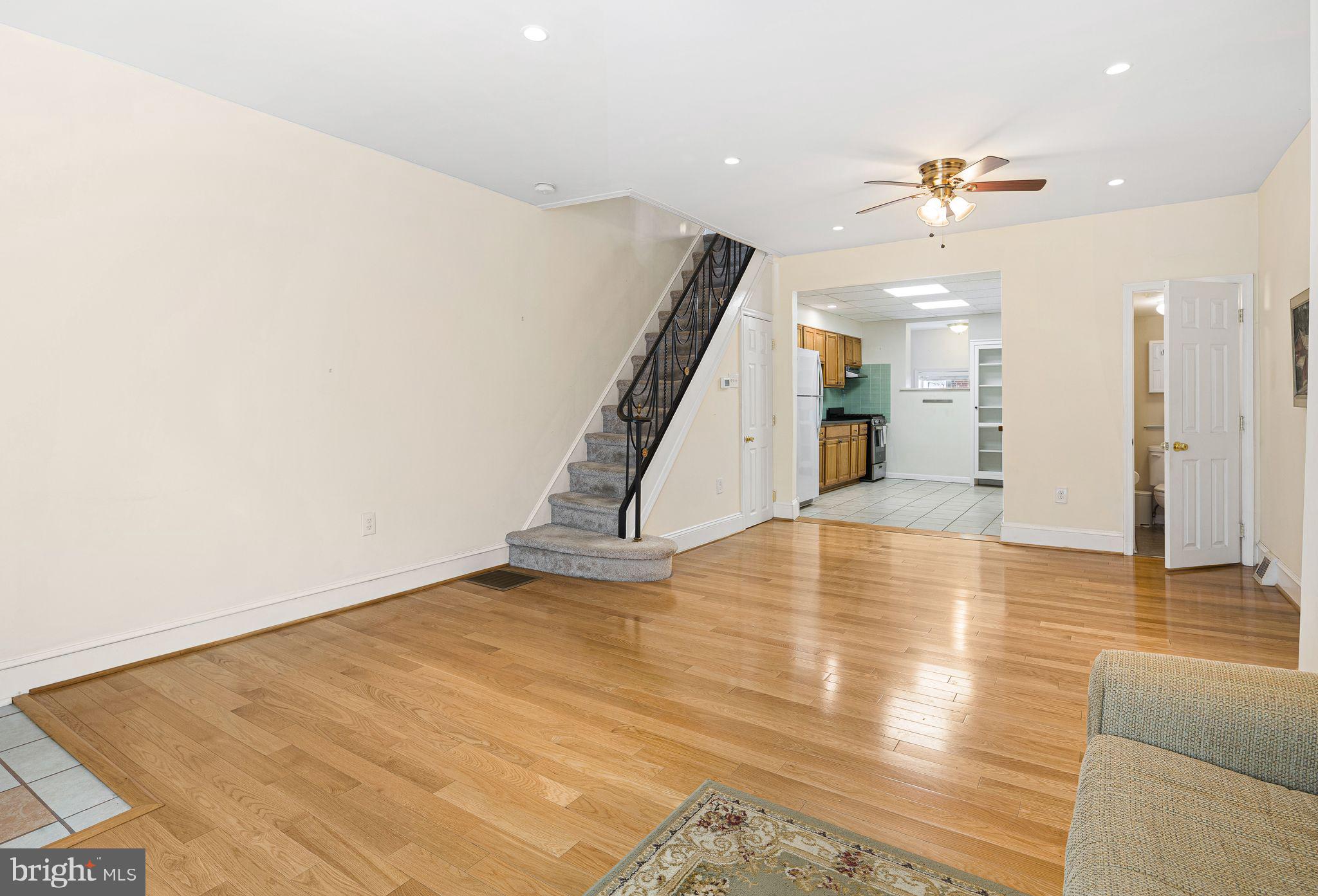 GIRARD ESTATES - Residential