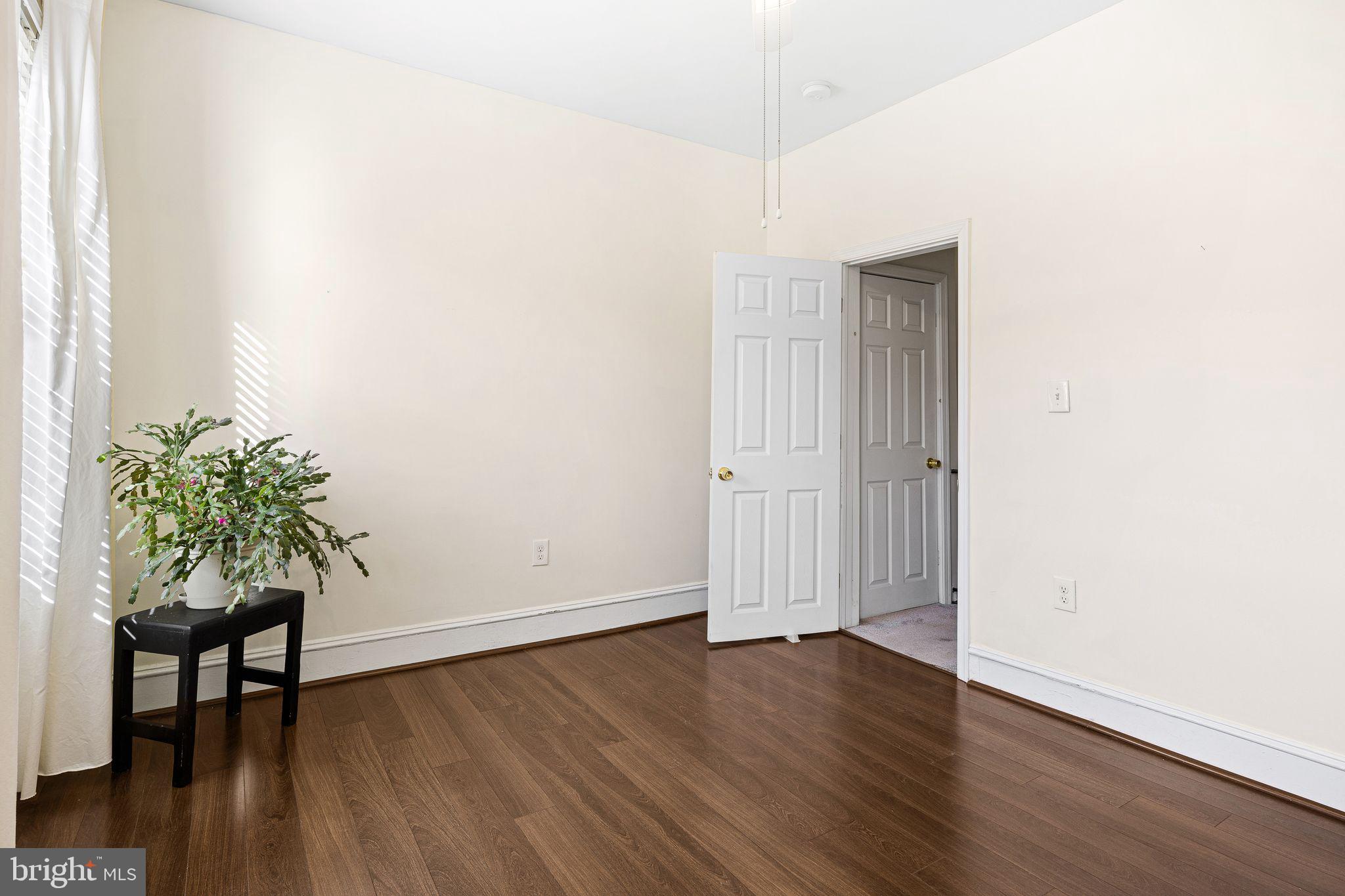 GIRARD ESTATES - Residential