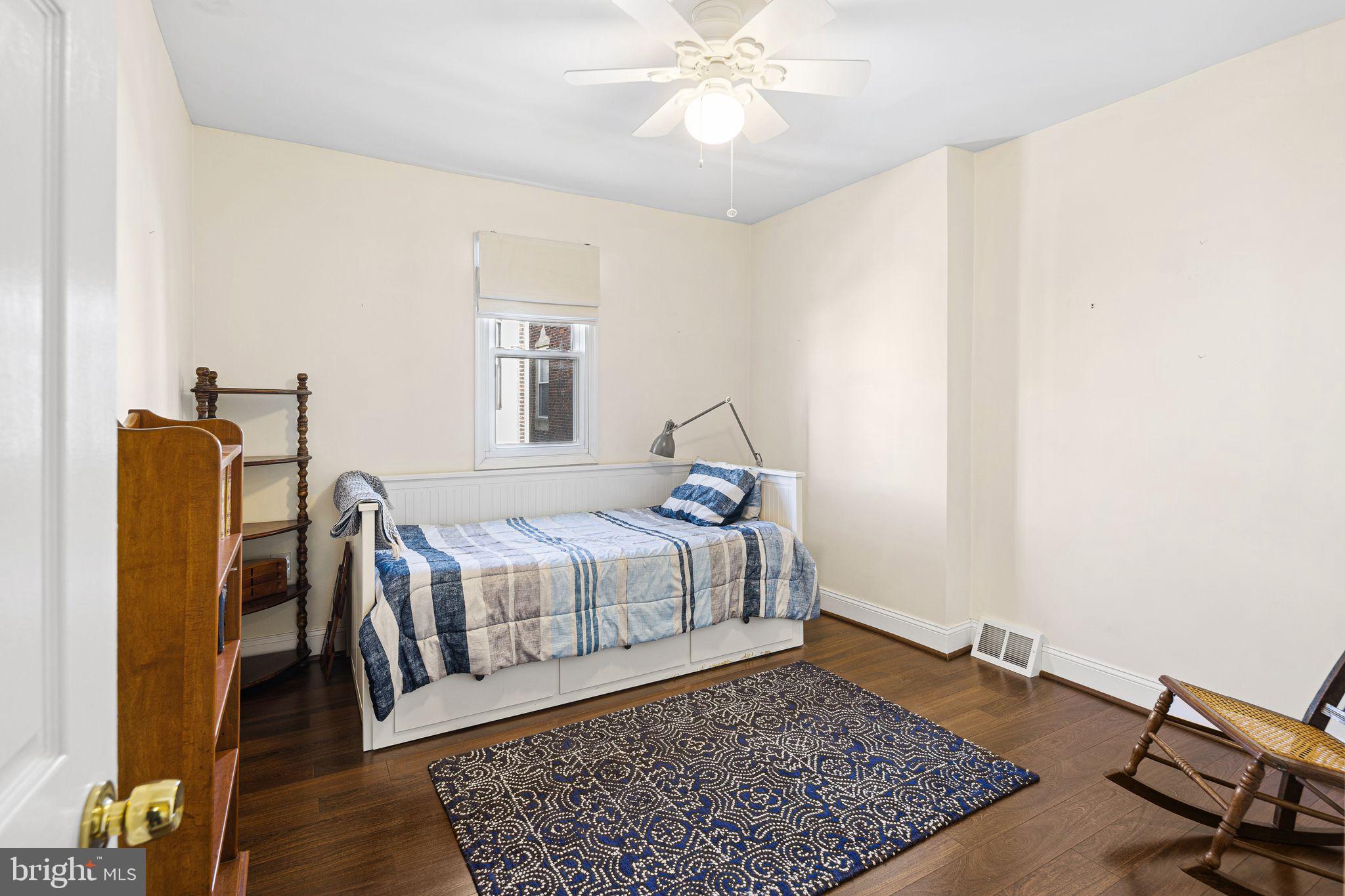 GIRARD ESTATES - Residential