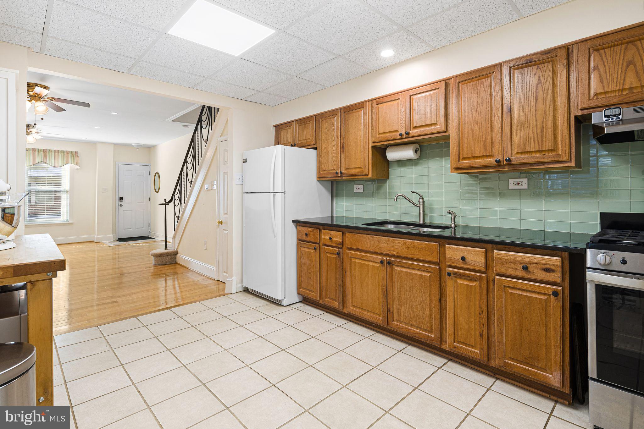 GIRARD ESTATES - Residential