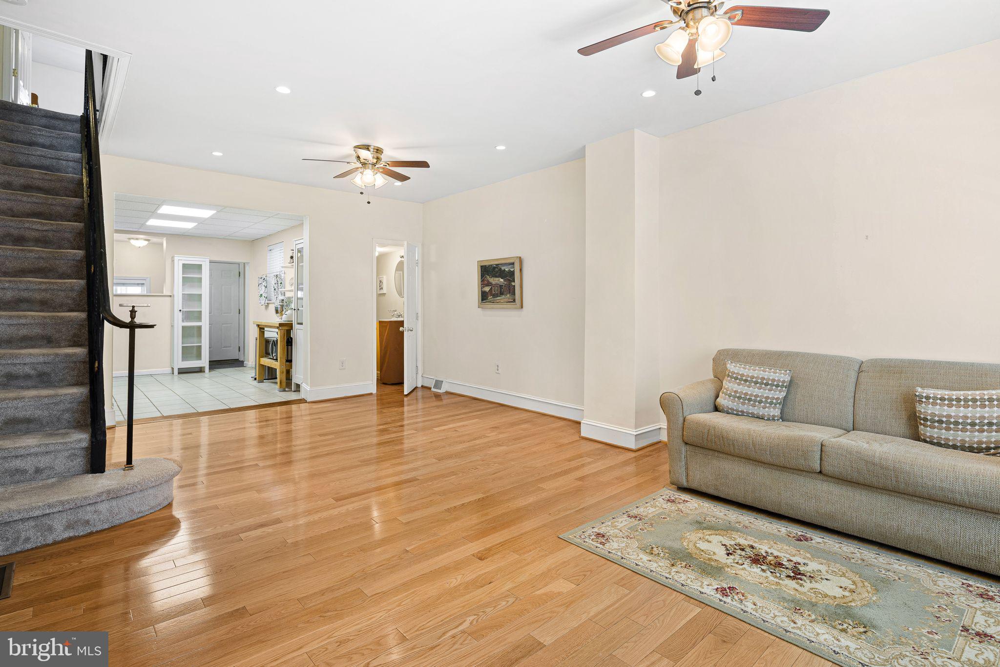 GIRARD ESTATES - Residential