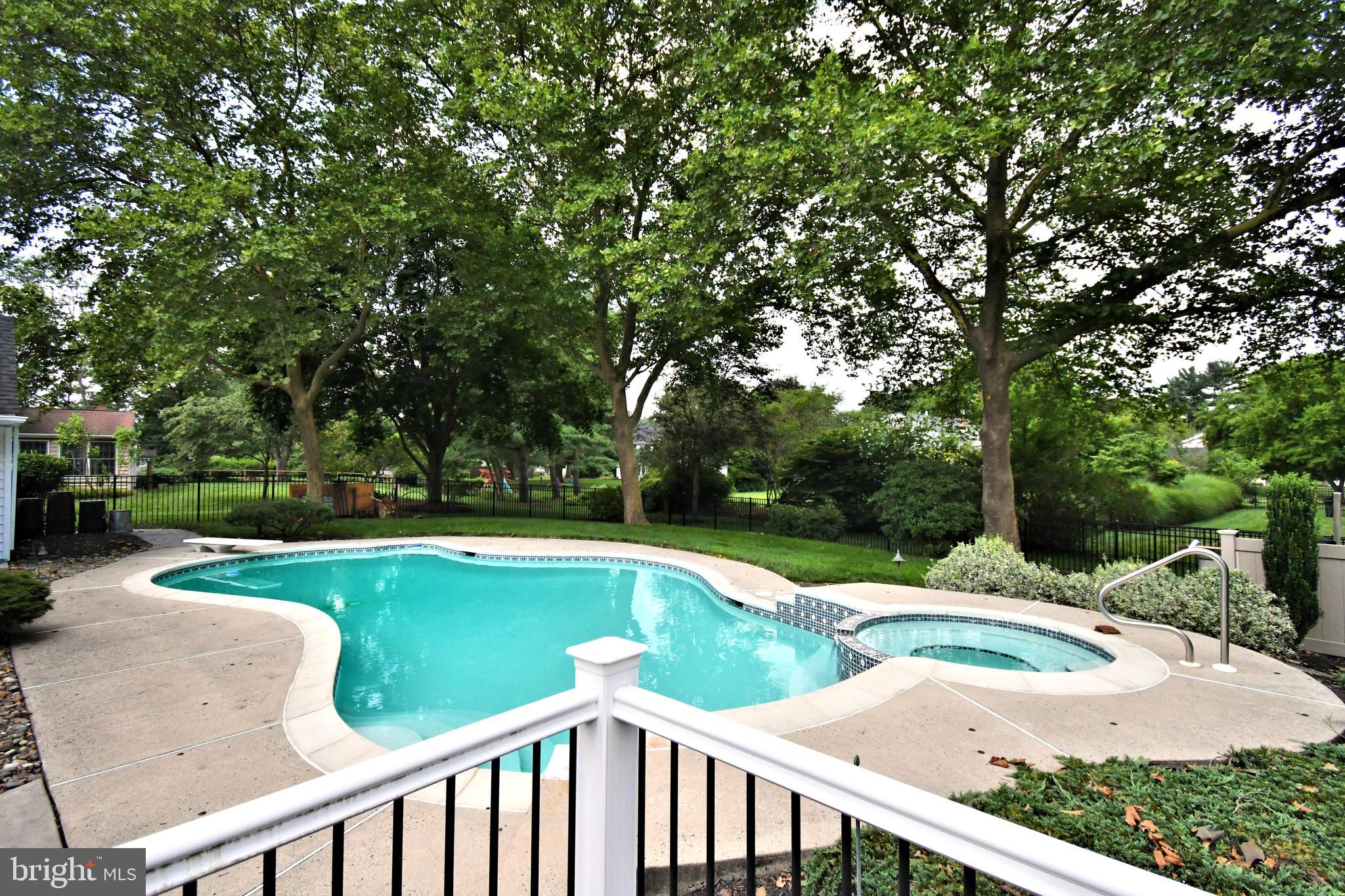 SHIRES CROSSING - Residential