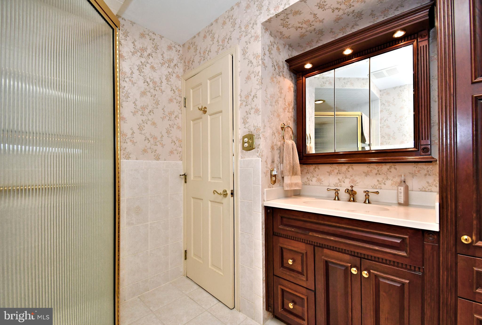 SHIRES CROSSING - Residential