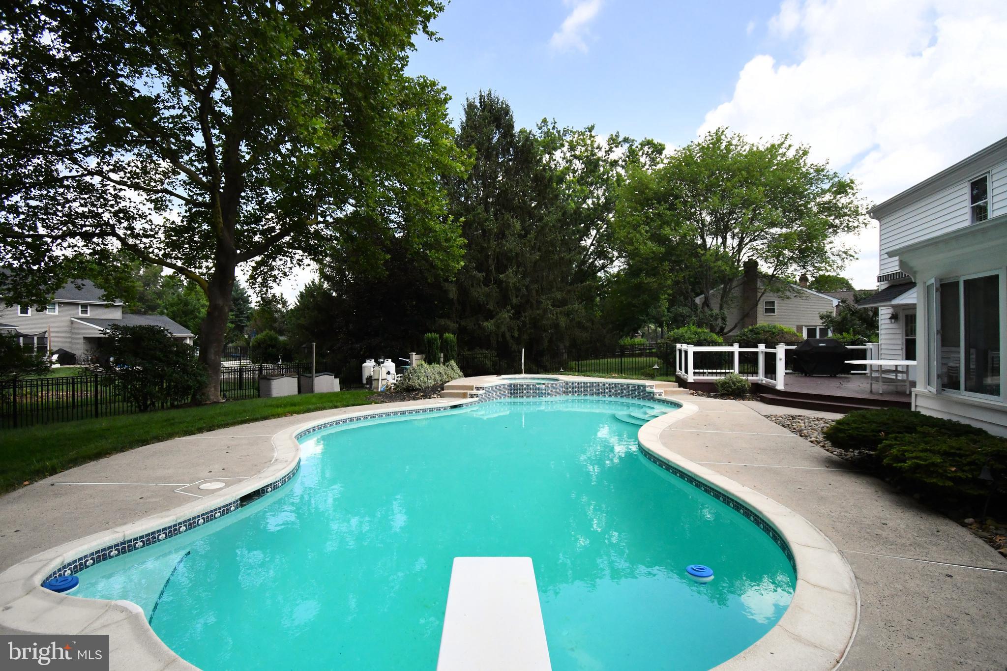 SHIRES CROSSING - Residential