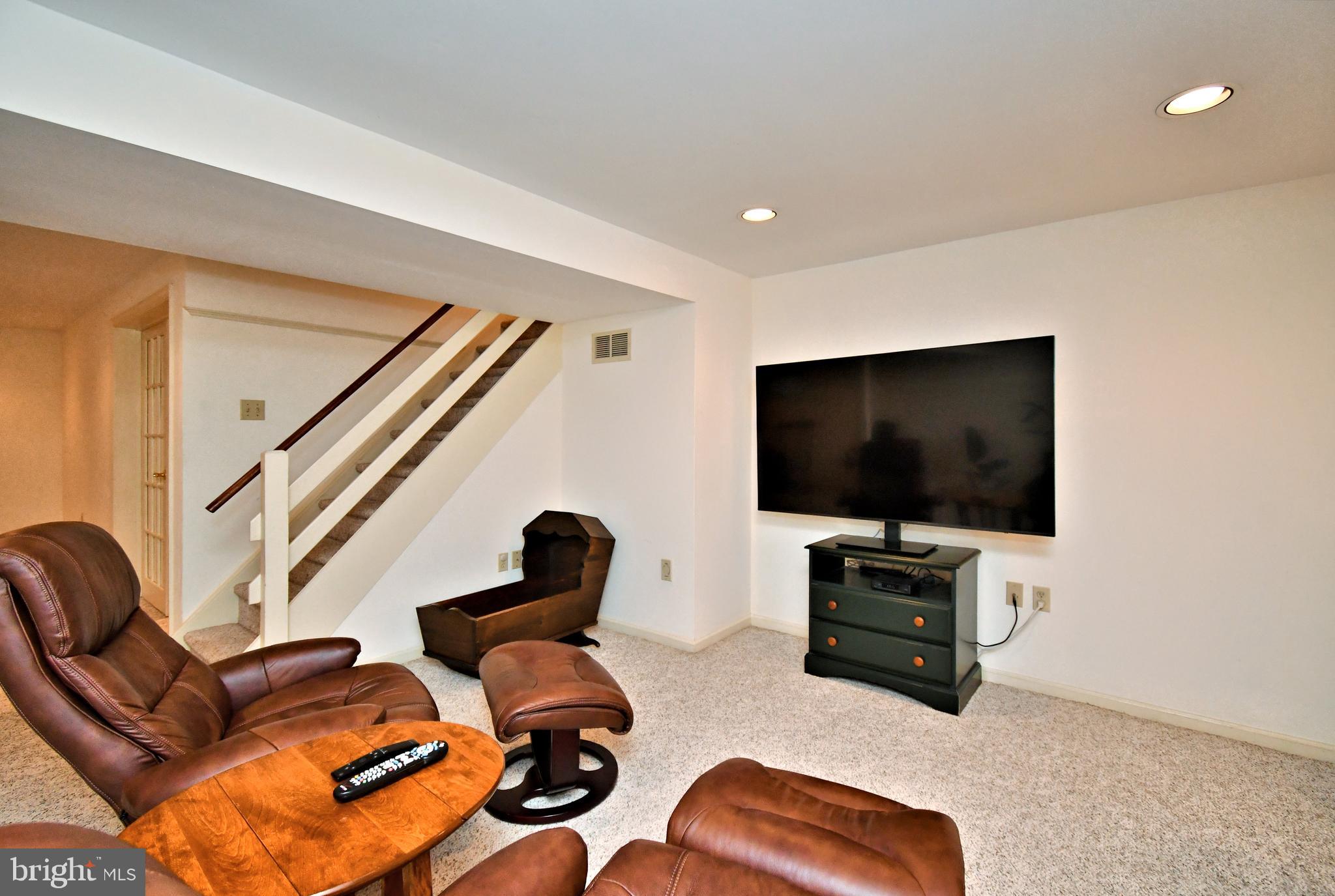 SHIRES CROSSING - Residential