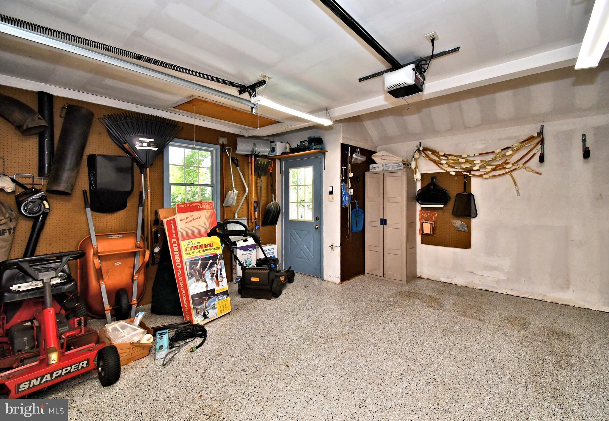 SHIRES CROSSING - Residential