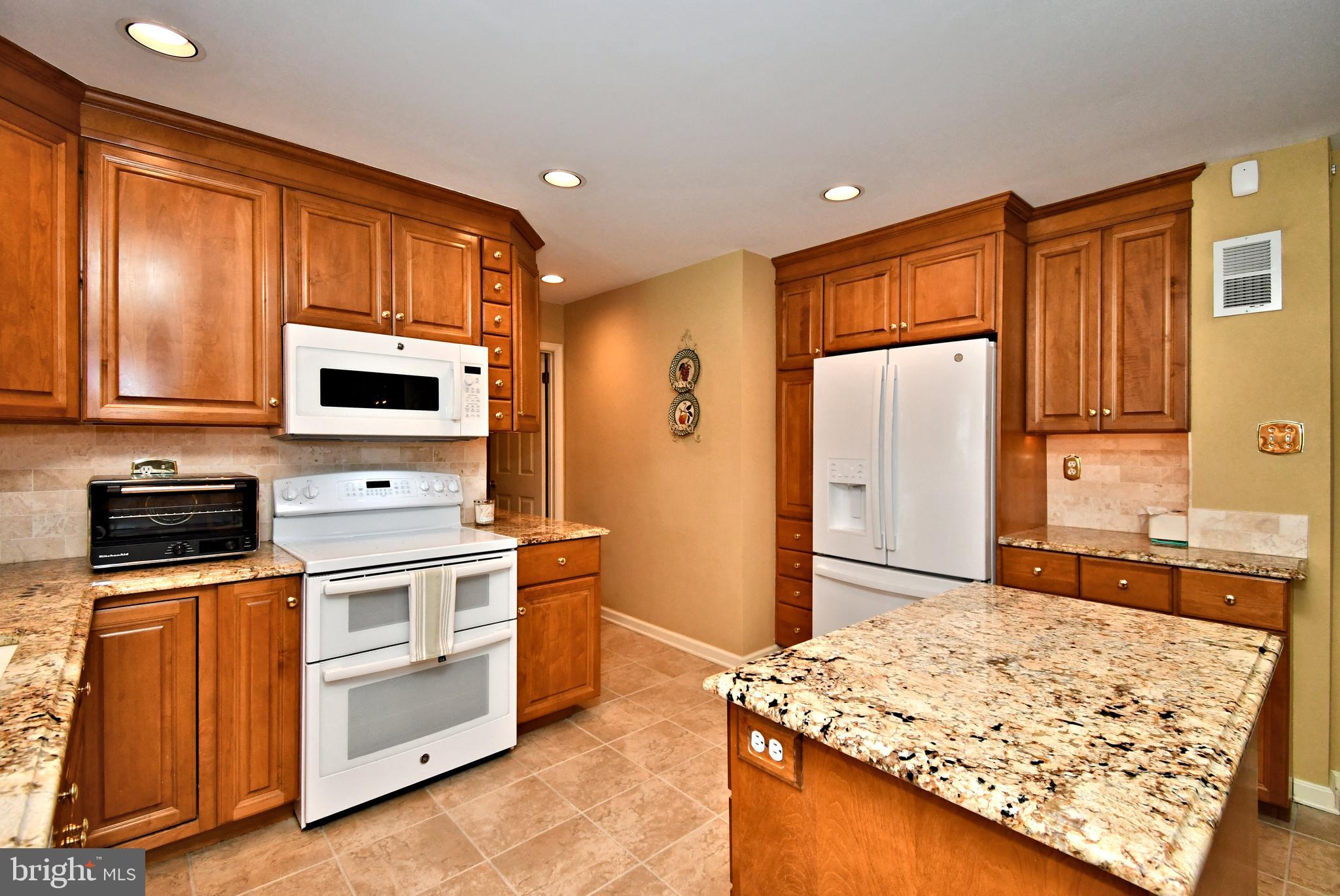 SHIRES CROSSING - Residential