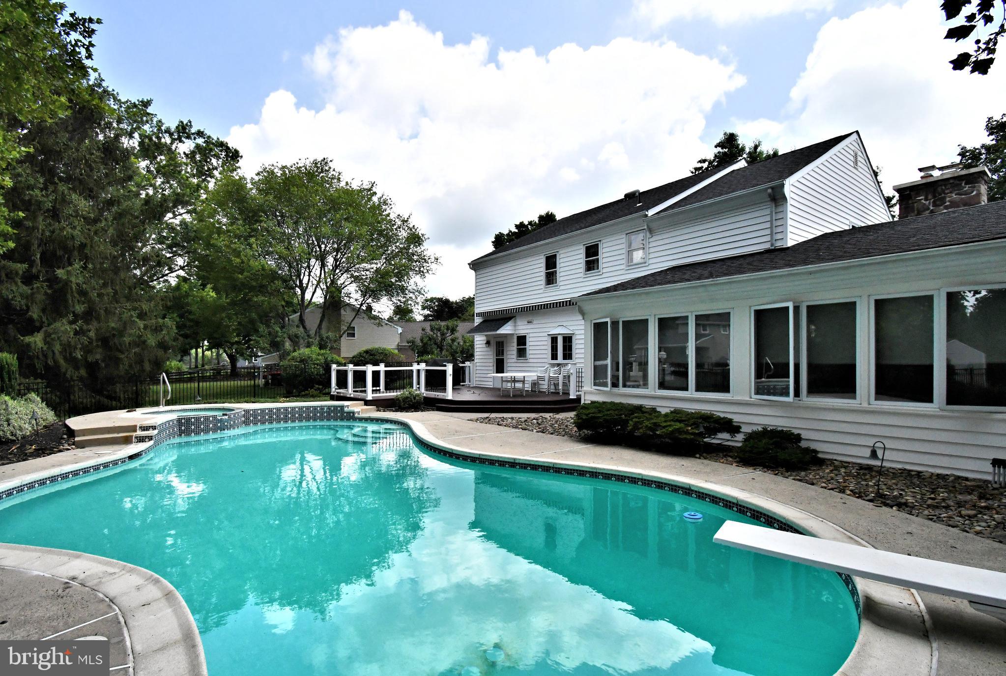 SHIRES CROSSING - Residential