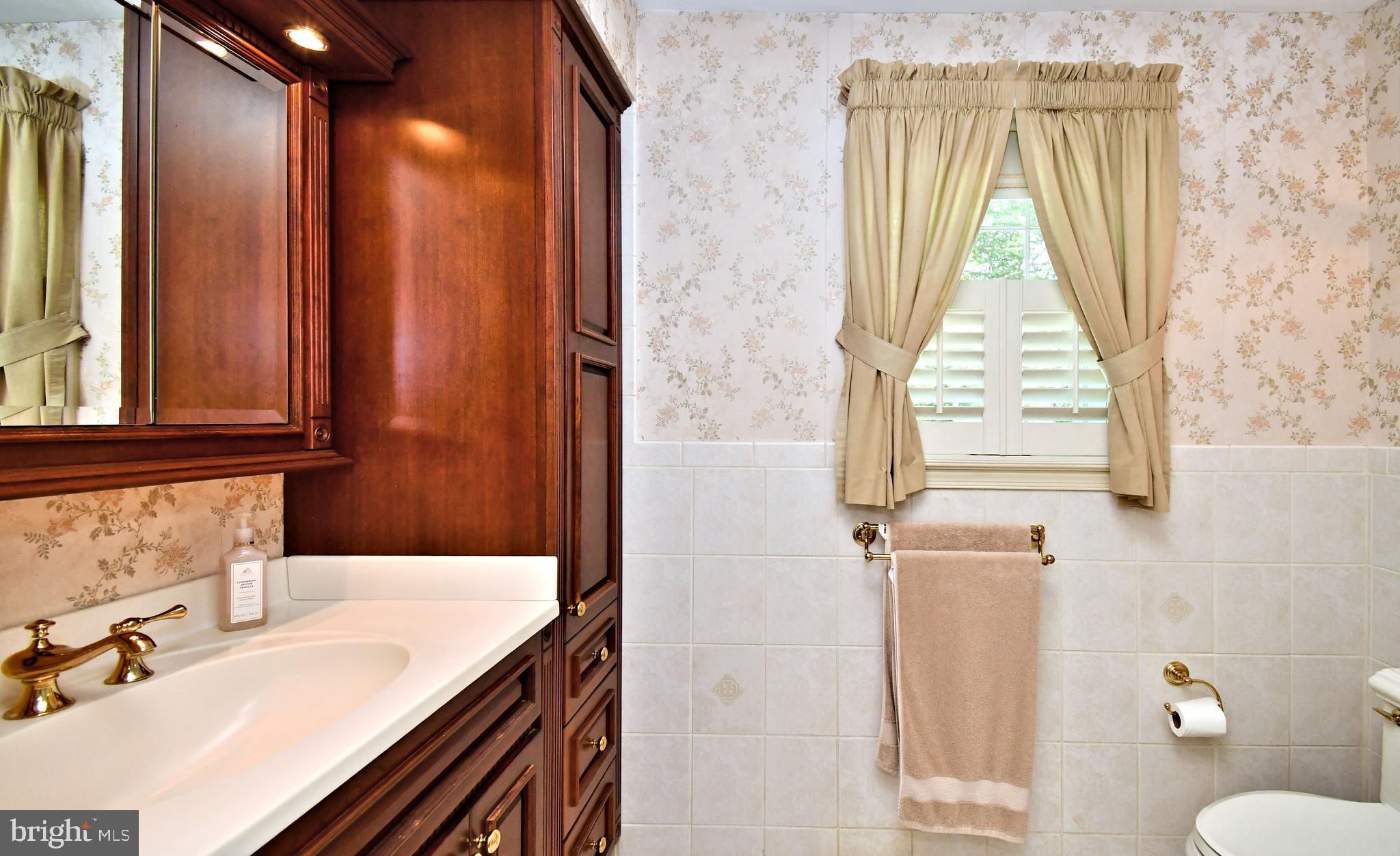 SHIRES CROSSING - Residential