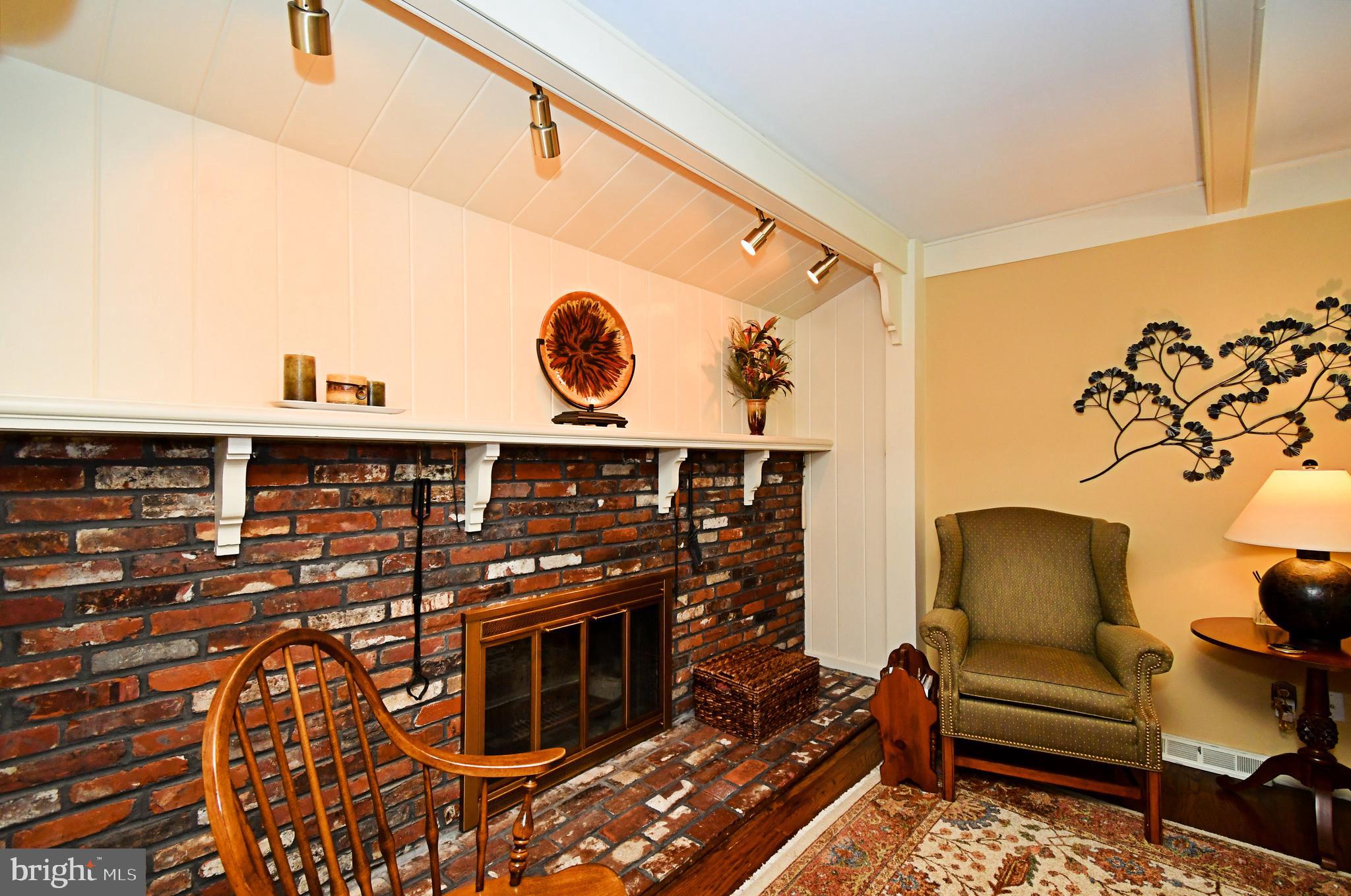 SHIRES CROSSING - Residential