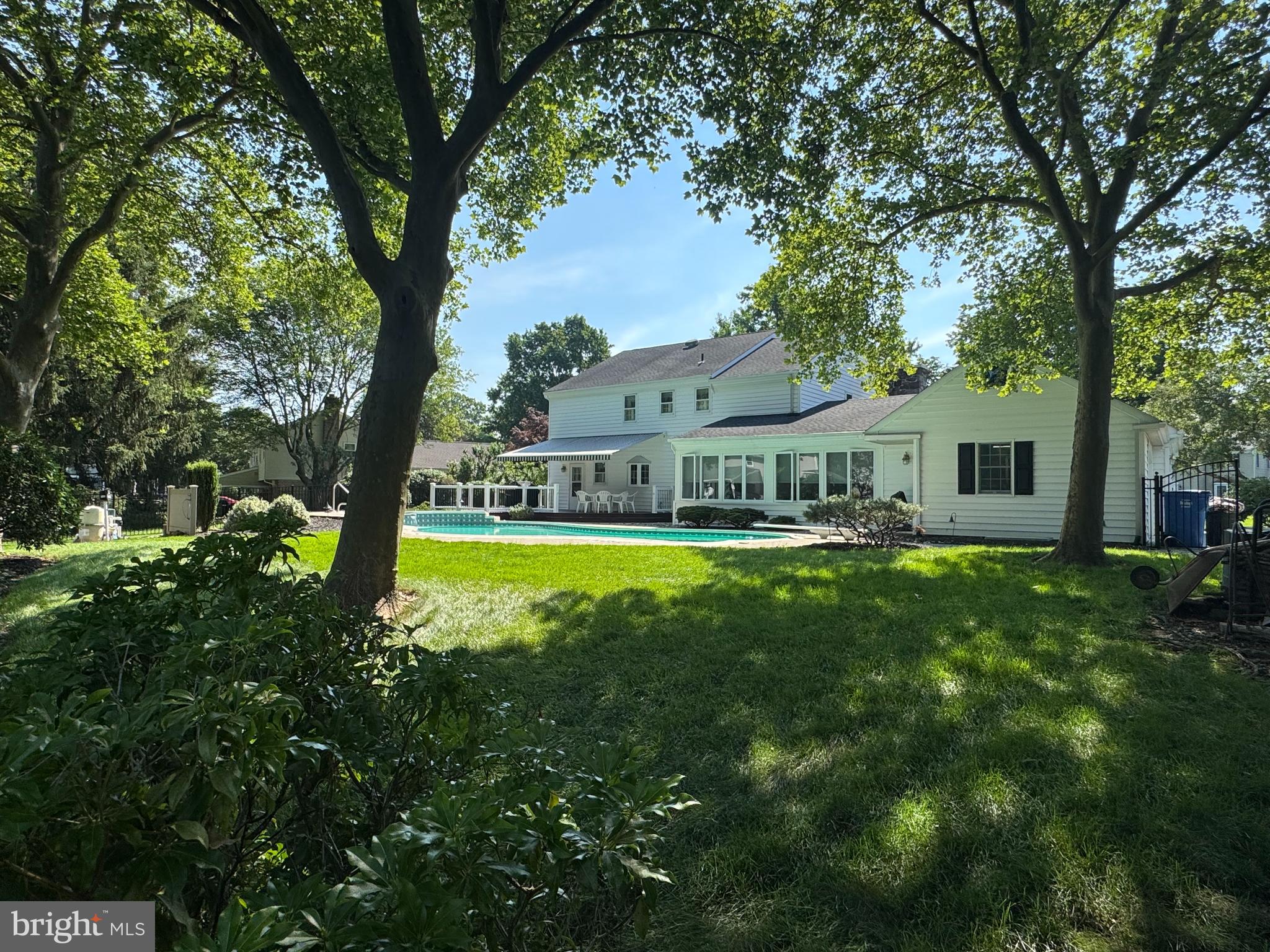 SHIRES CROSSING - Residential