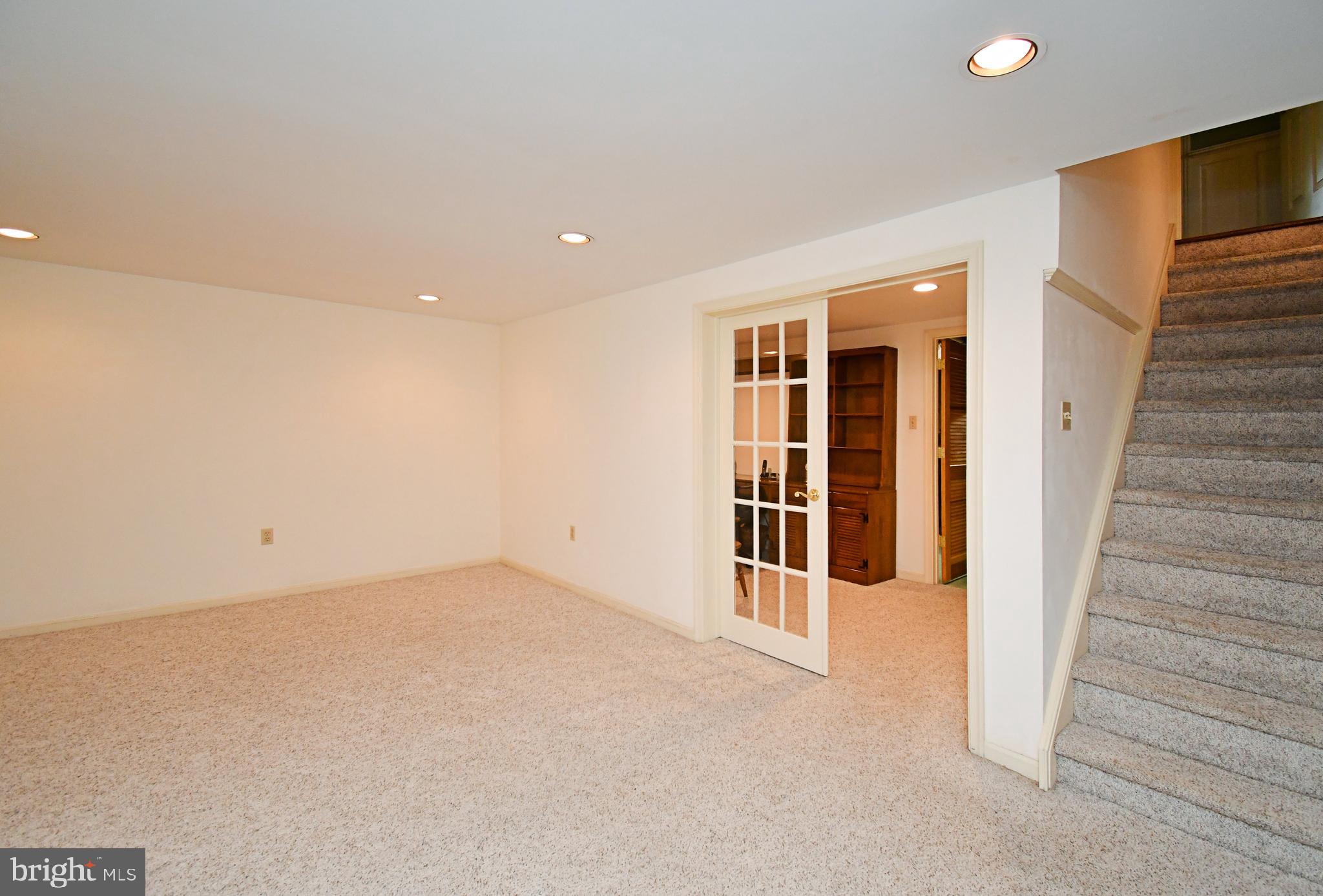 SHIRES CROSSING - Residential