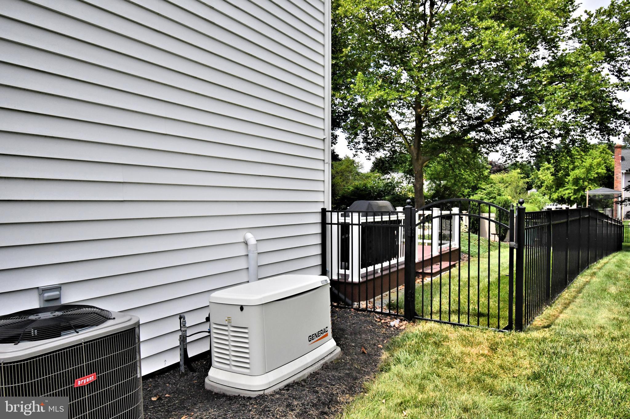 SHIRES CROSSING - Residential