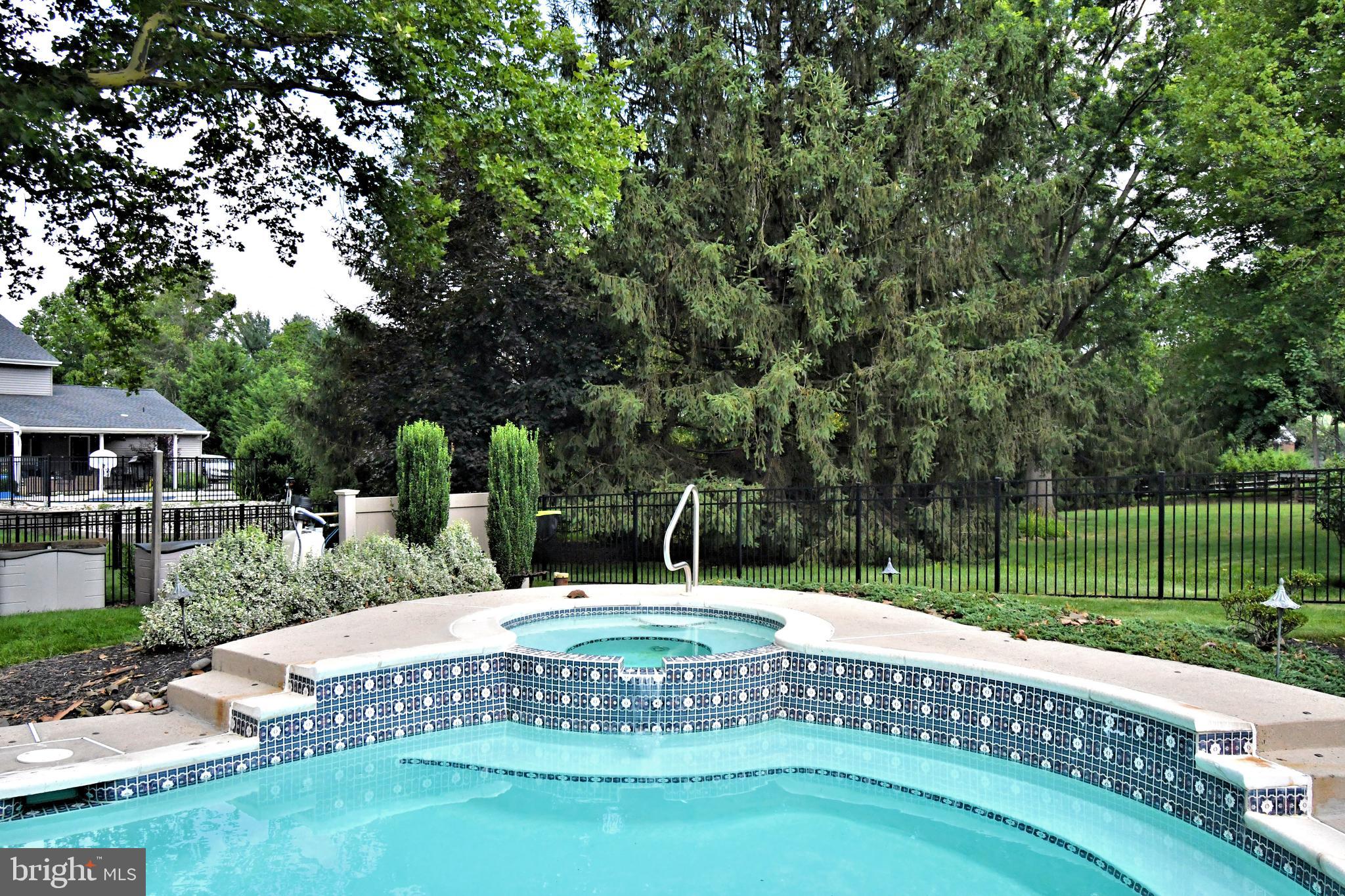 SHIRES CROSSING - Residential