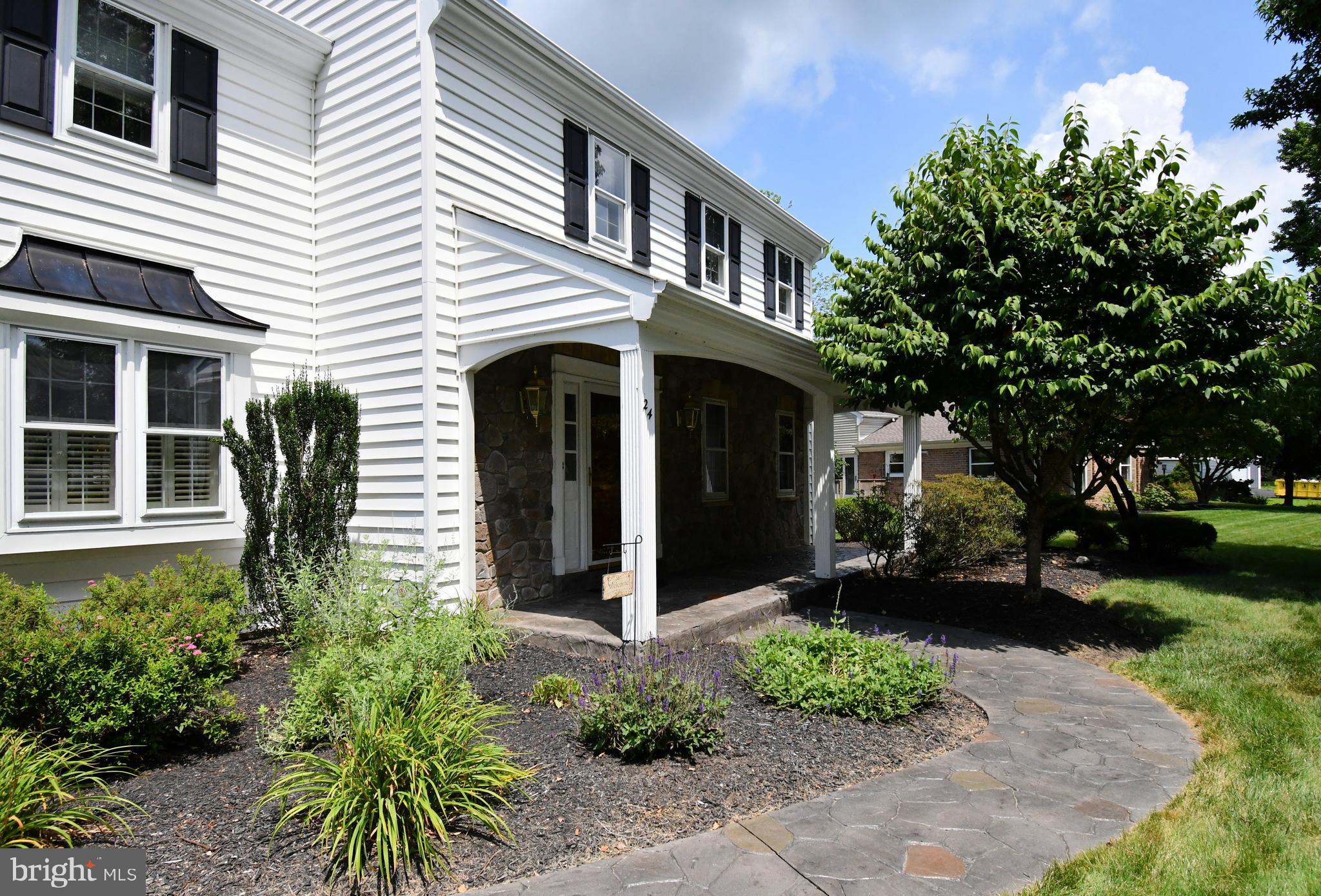 SHIRES CROSSING - Residential