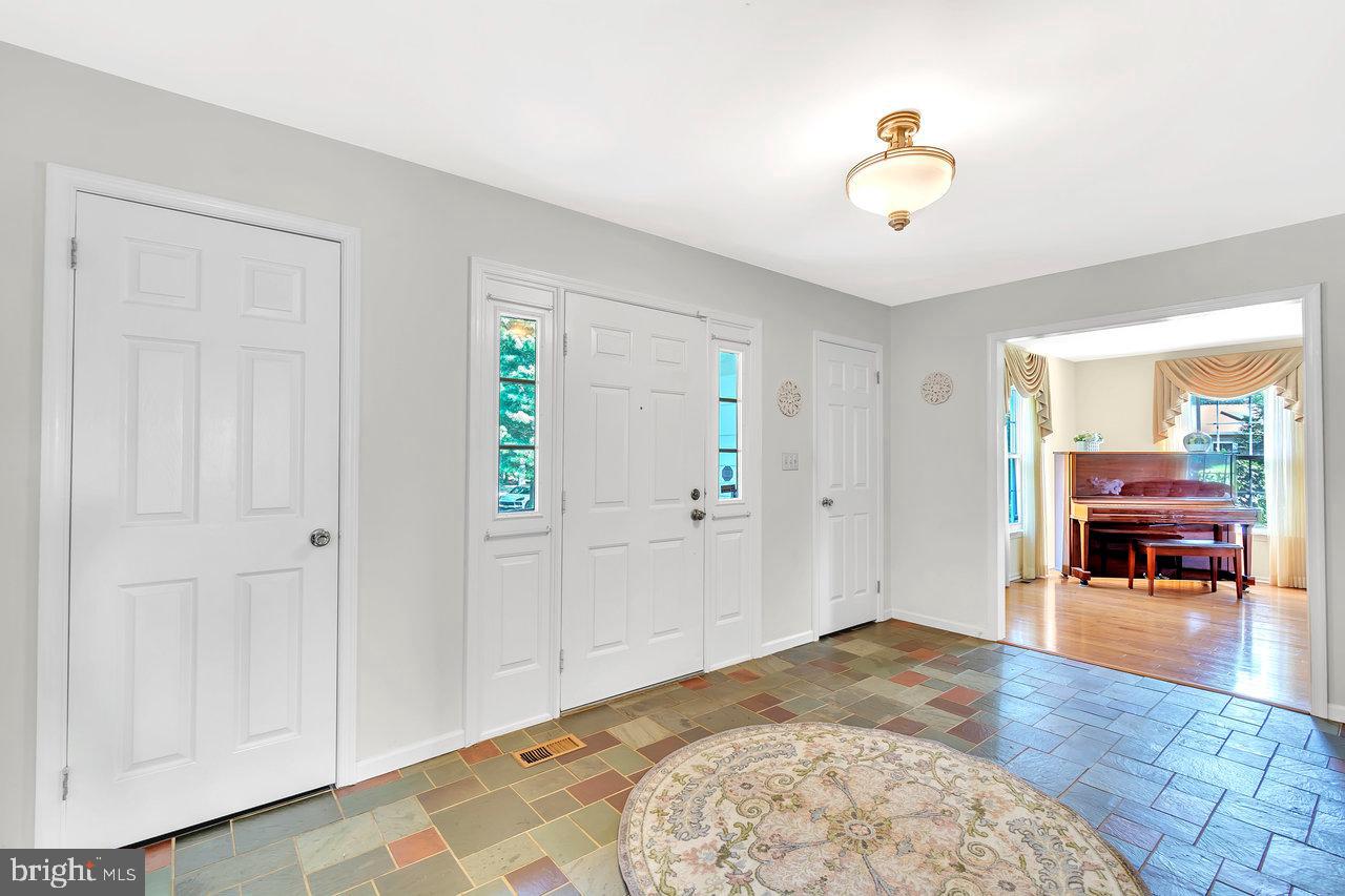 25 HIGHMONT DRIVE