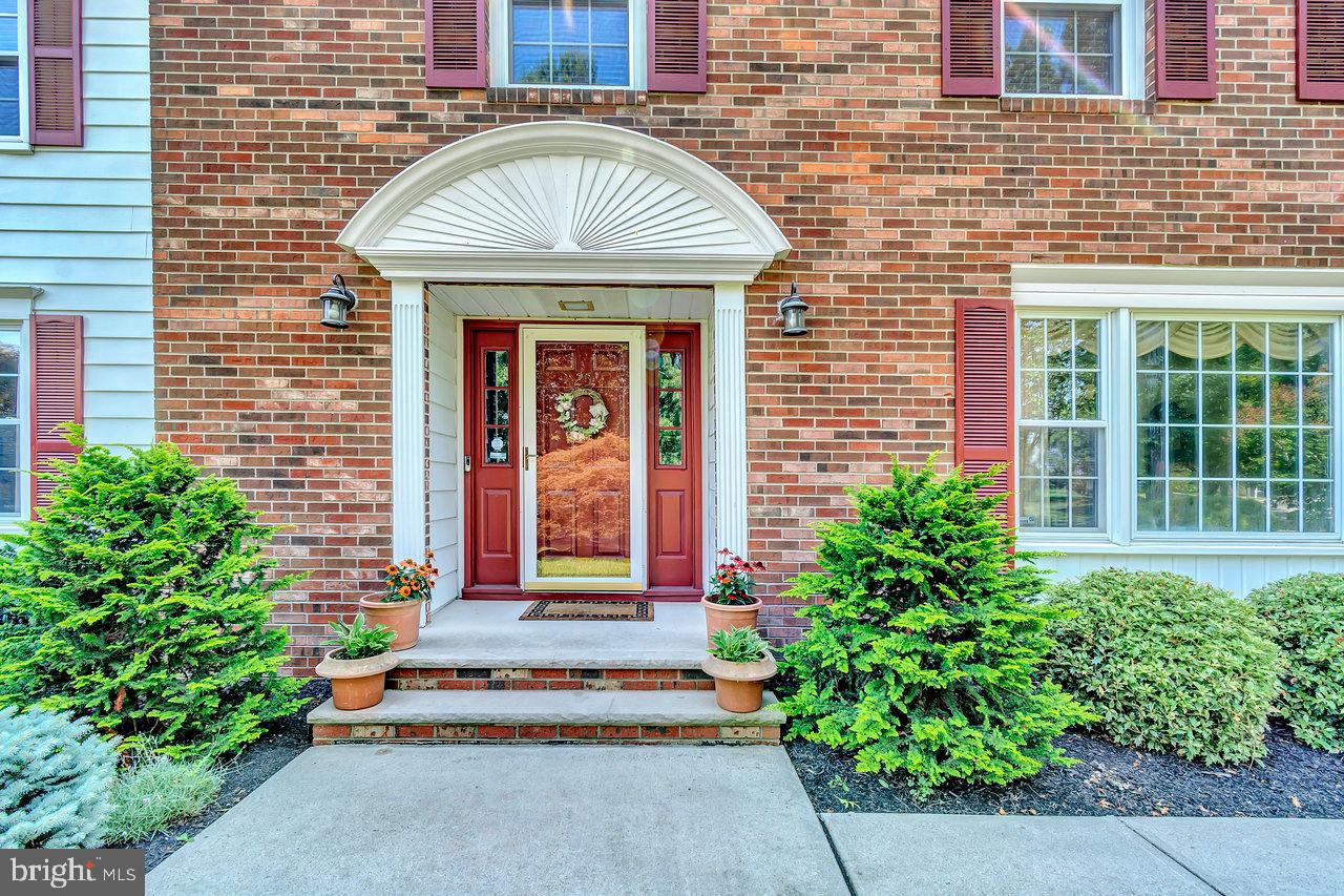 25 HIGHMONT DRIVE
