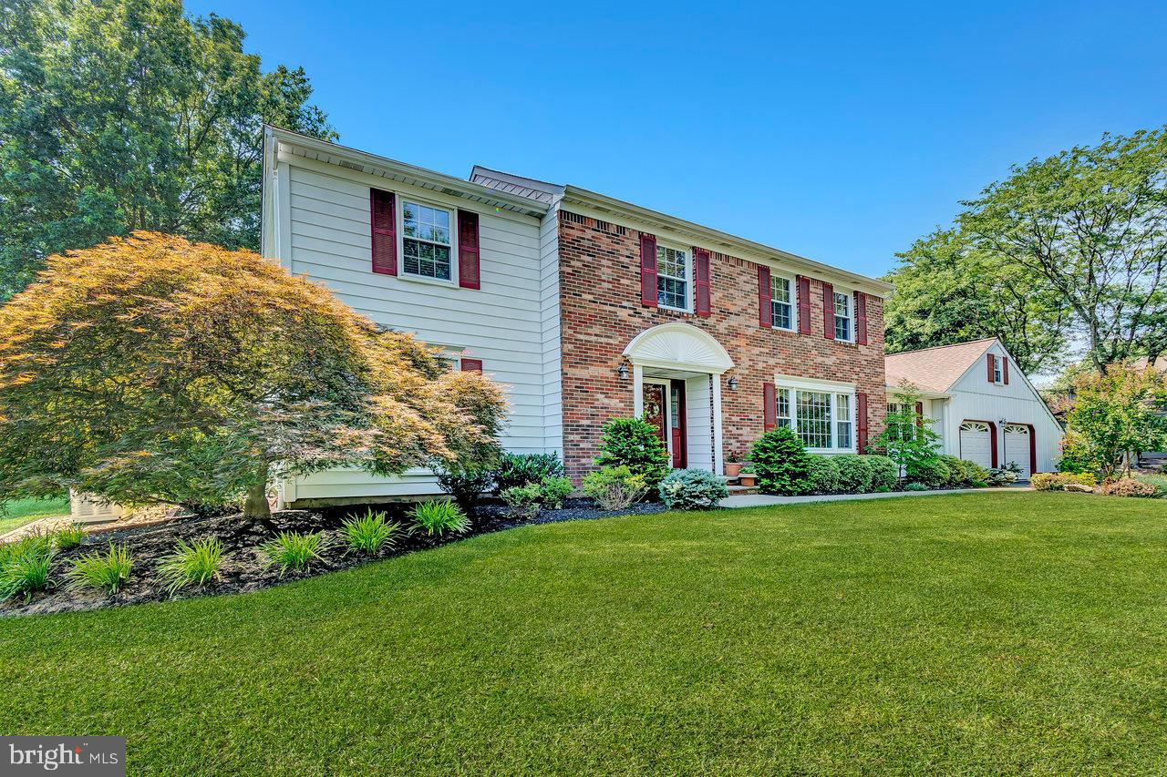 25 HIGHMONT DRIVE