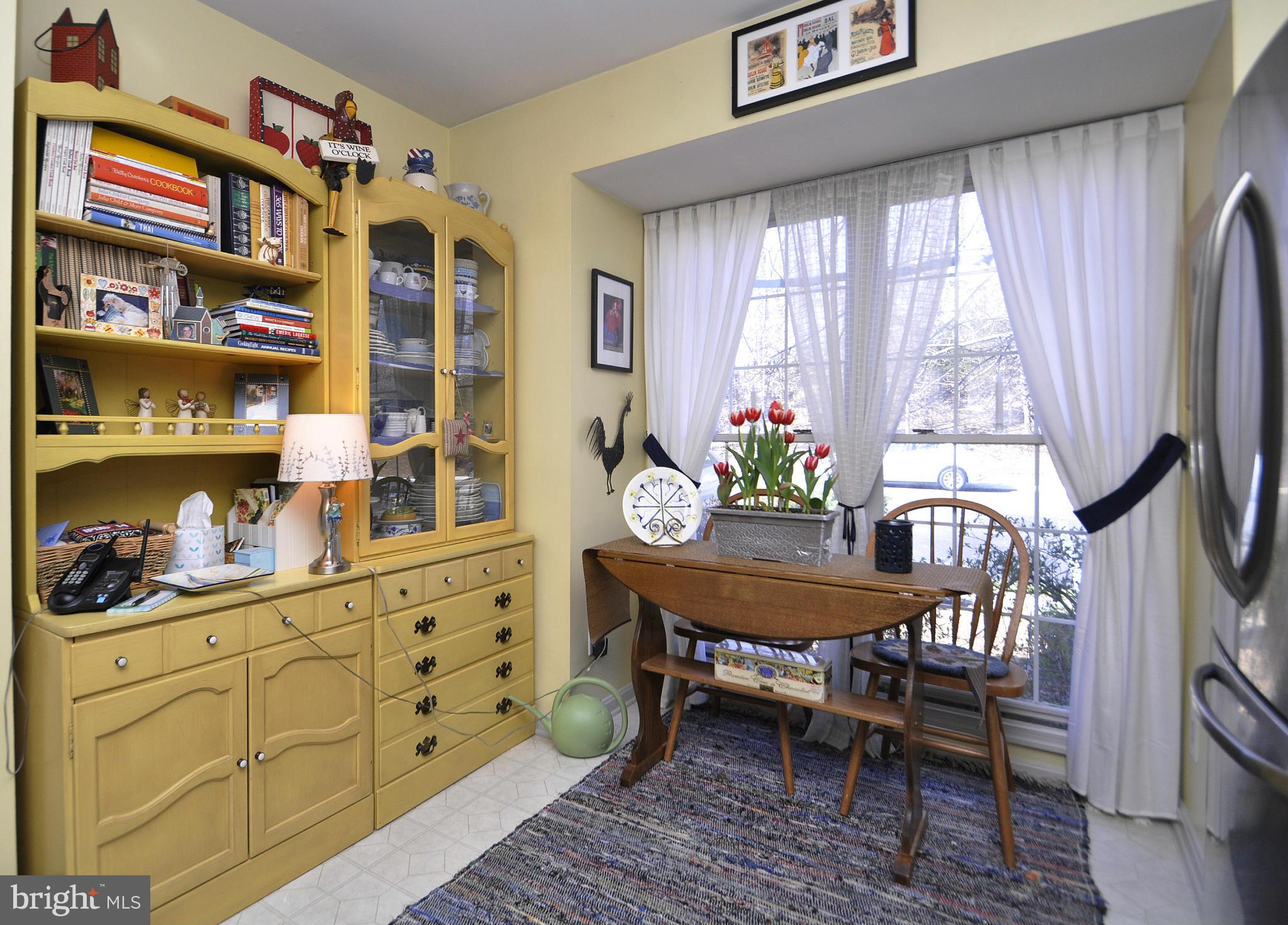 SPRING KNOLL - Residential