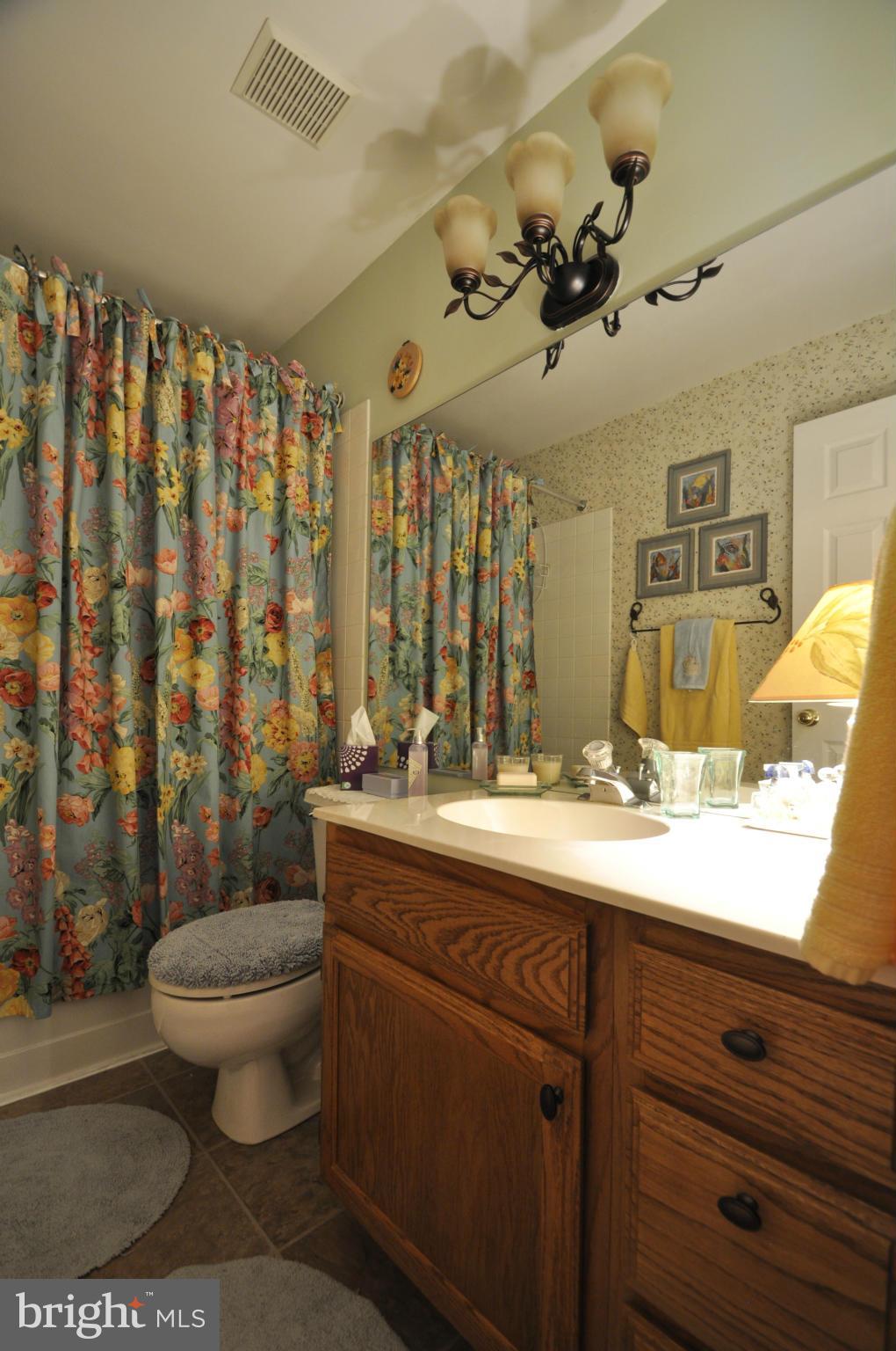 SPRING KNOLL - Residential