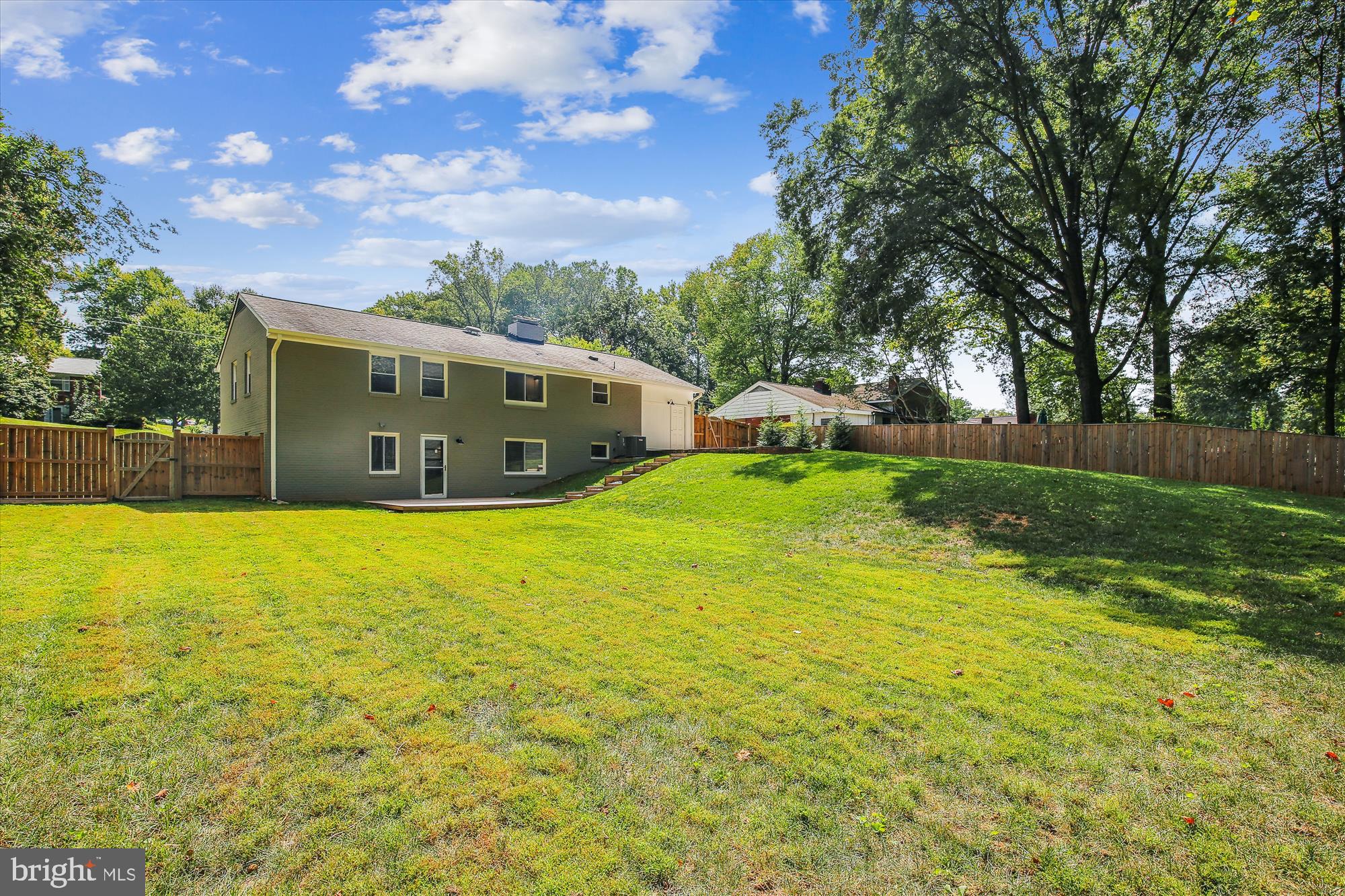 NORTH SPRINGFIELD - Residential