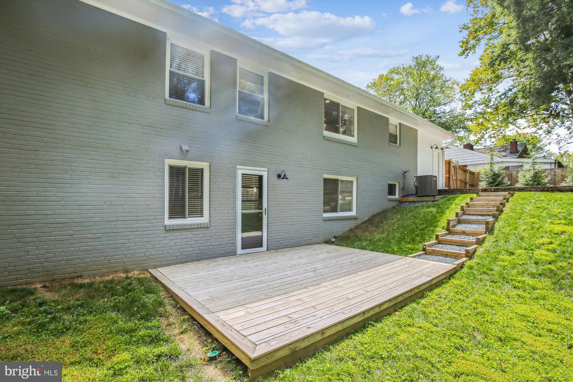 NORTH SPRINGFIELD - Residential