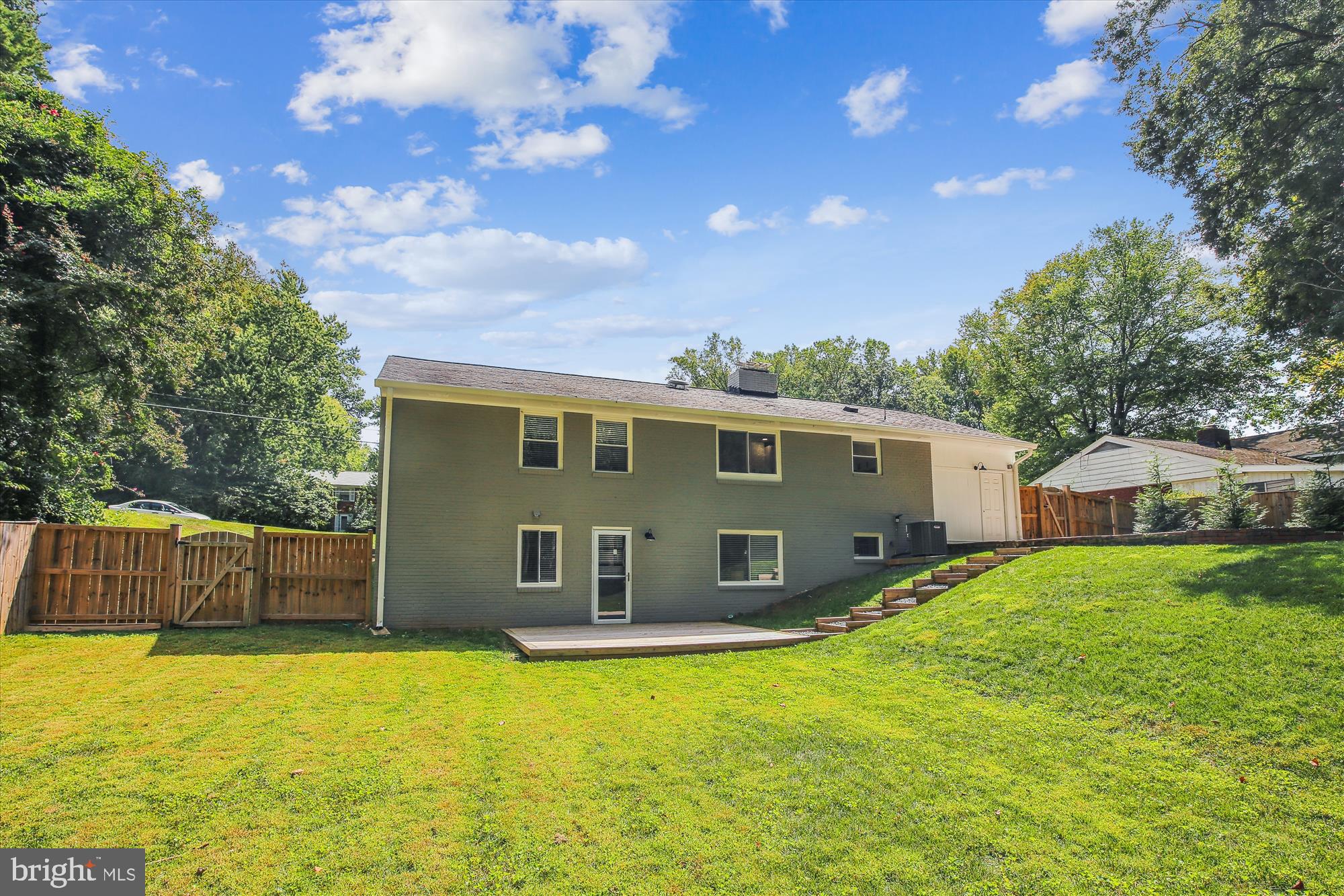 NORTH SPRINGFIELD - Residential