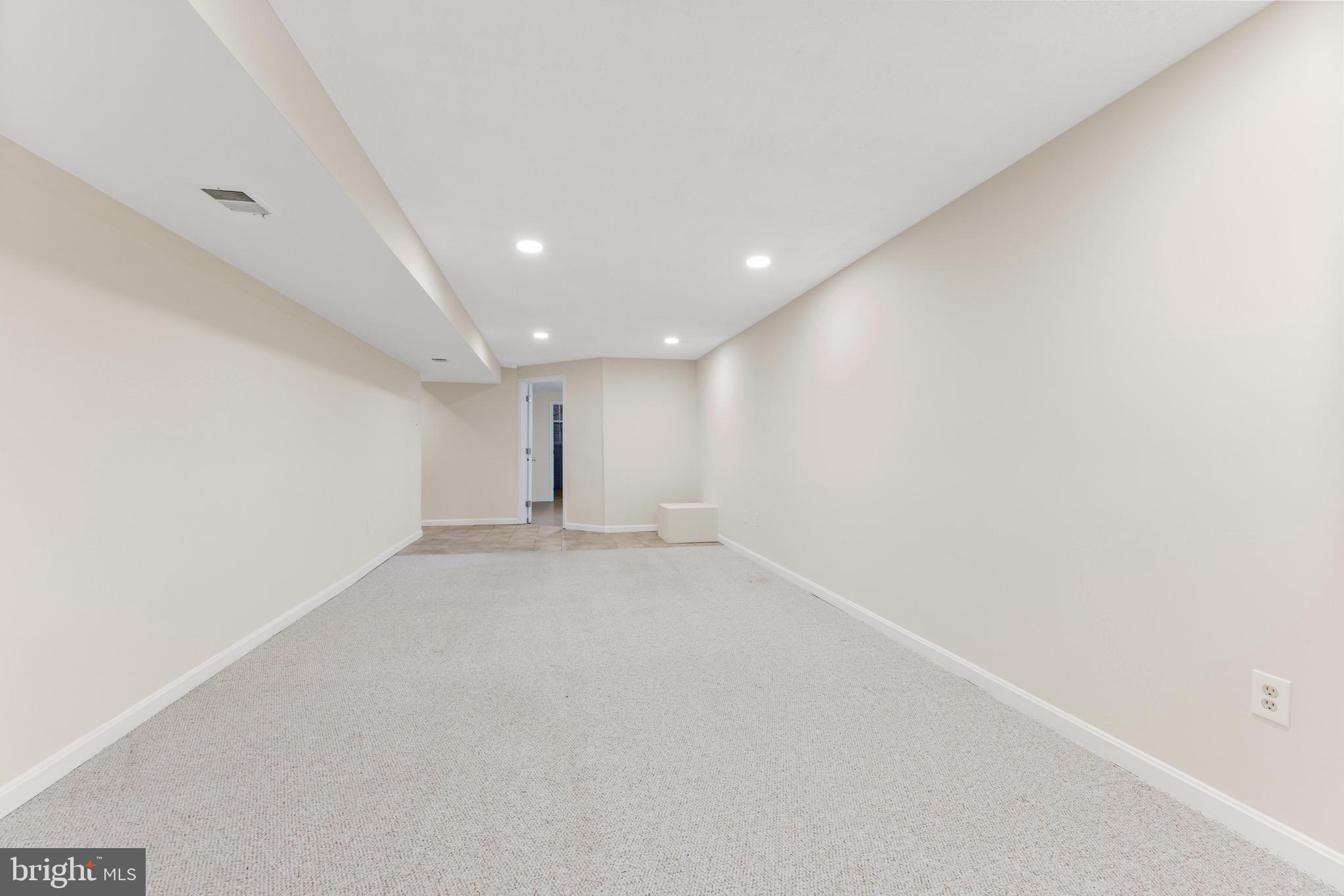 THE PROVINCES - Residential