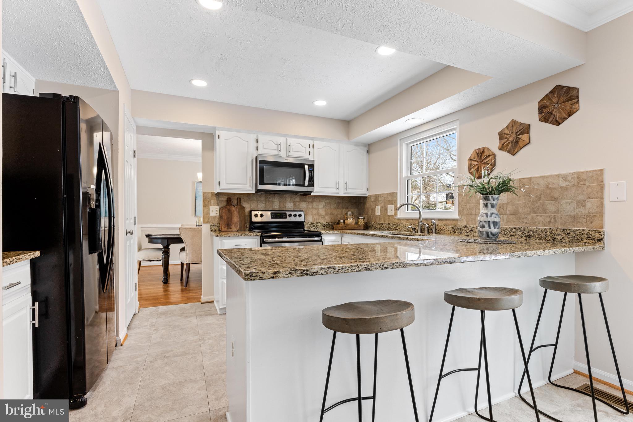 THE PROVINCES - Residential