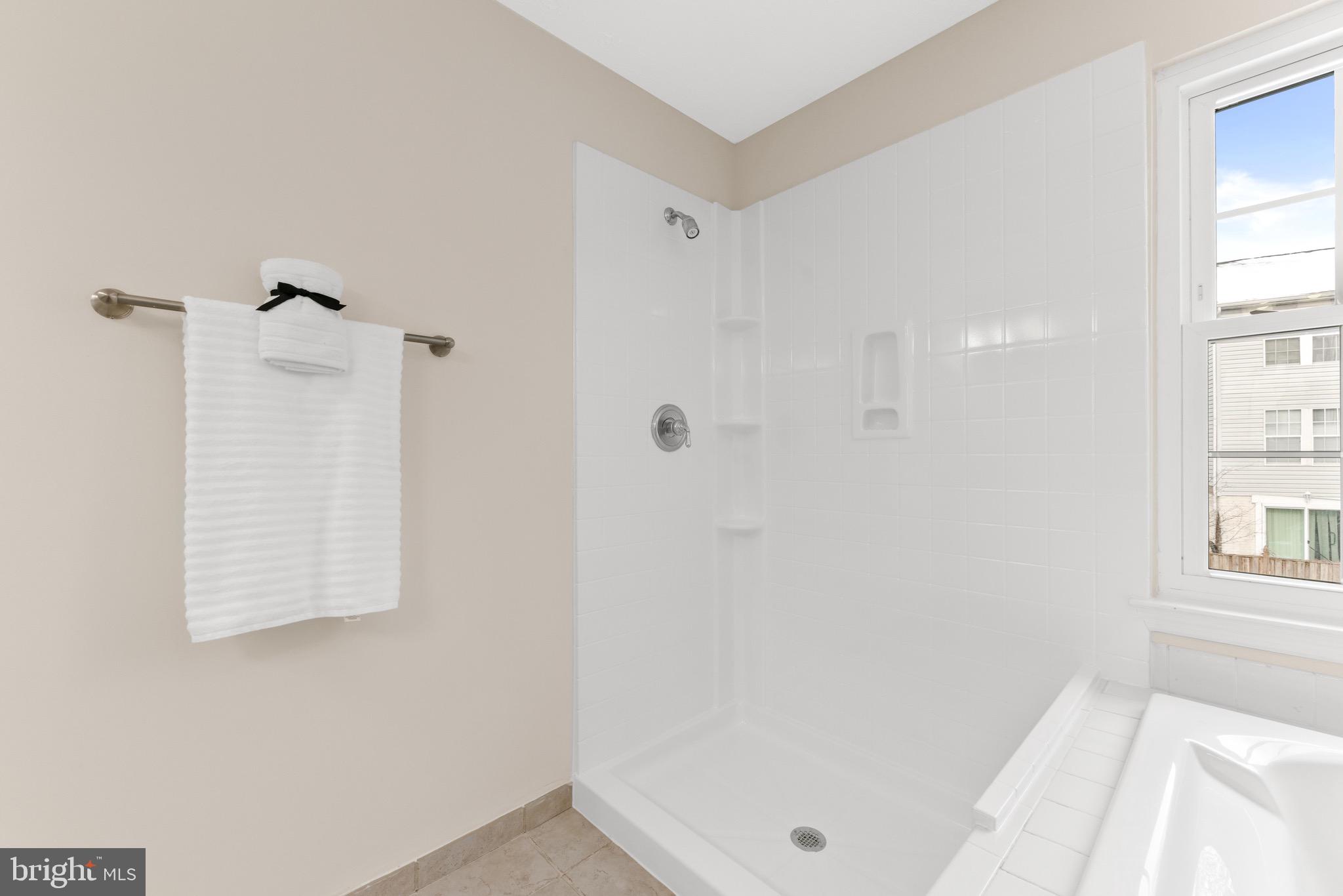 THE PROVINCES - Residential