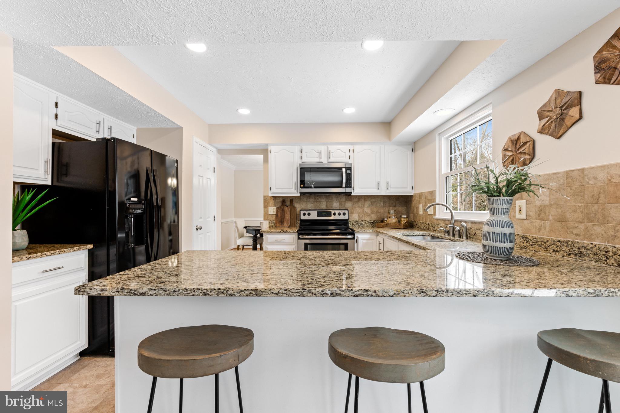 THE PROVINCES - Residential