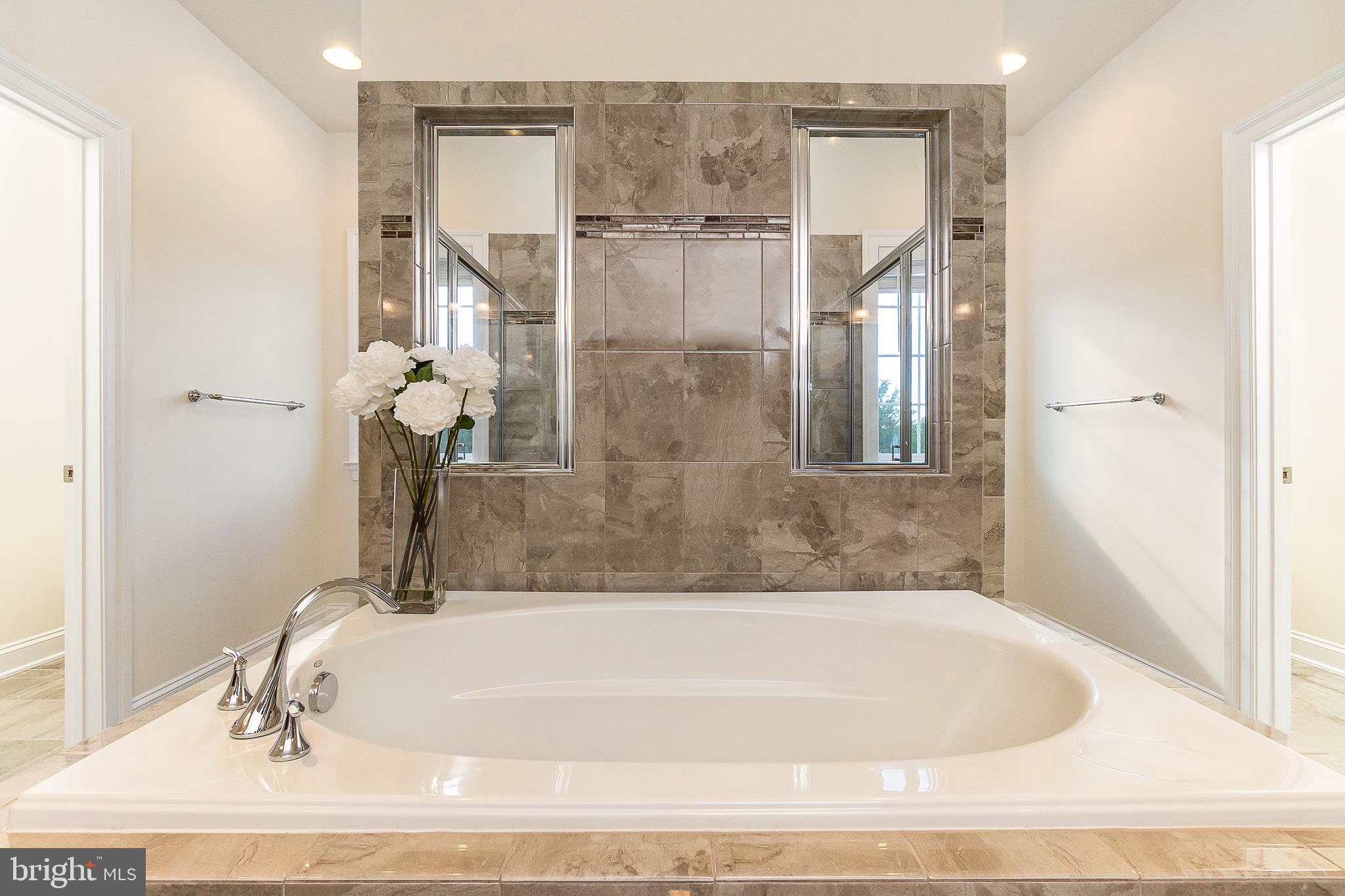 HUNTERS POND - Residential