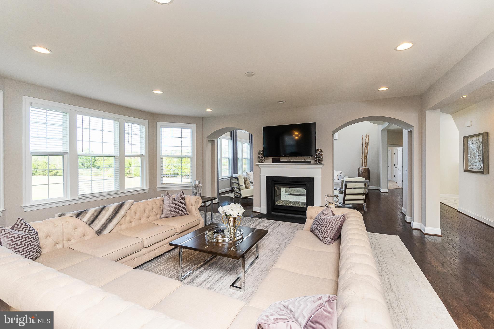 HUNTERS POND - Residential