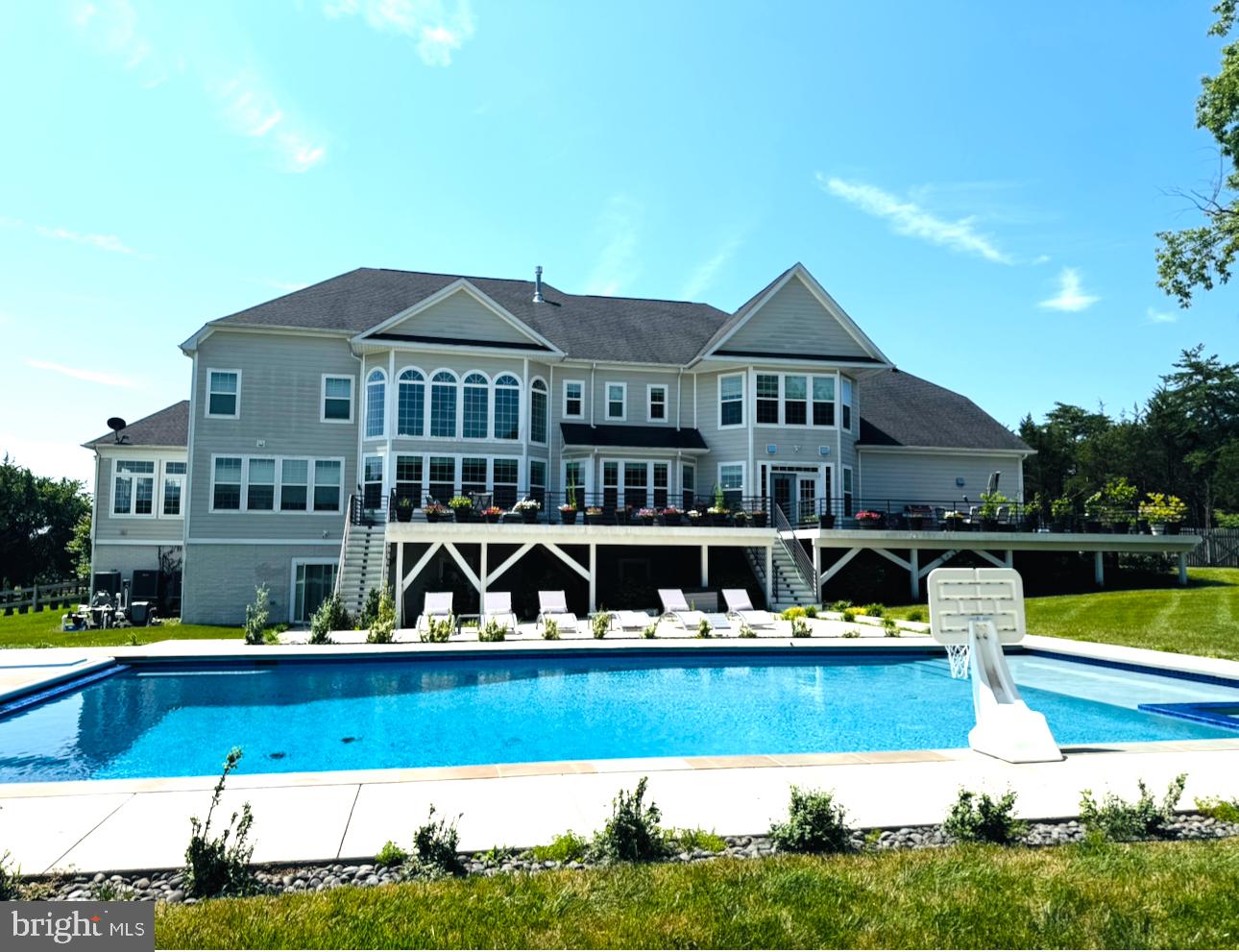 HUNTERS POND - Residential