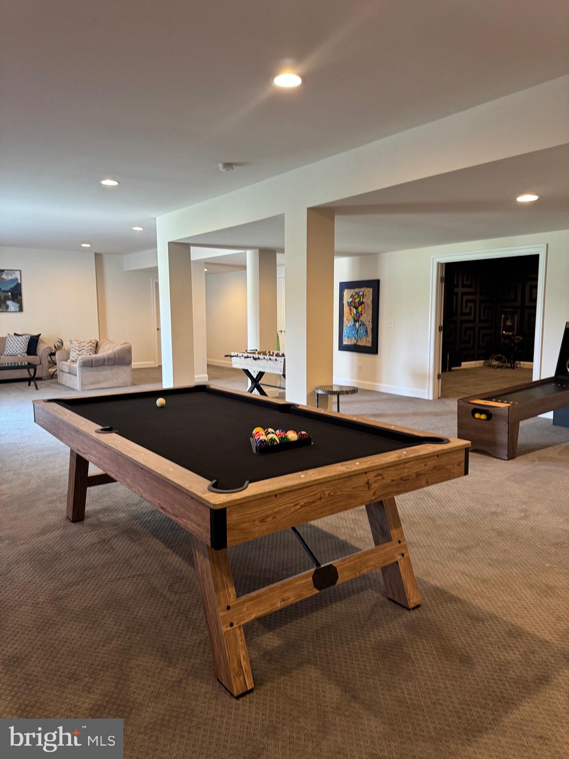 HUNTERS POND - Residential