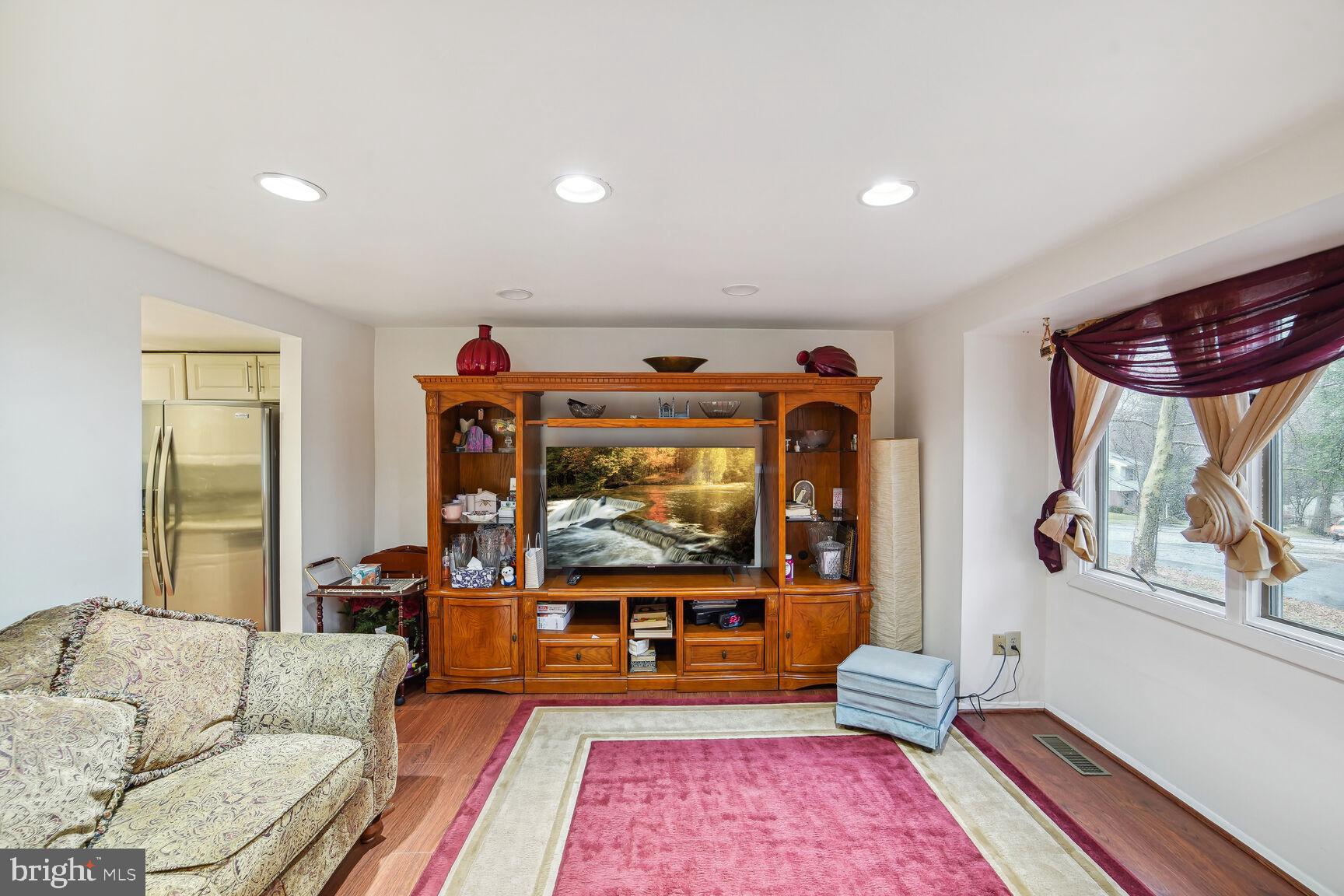 LONGFELLOW - Residential