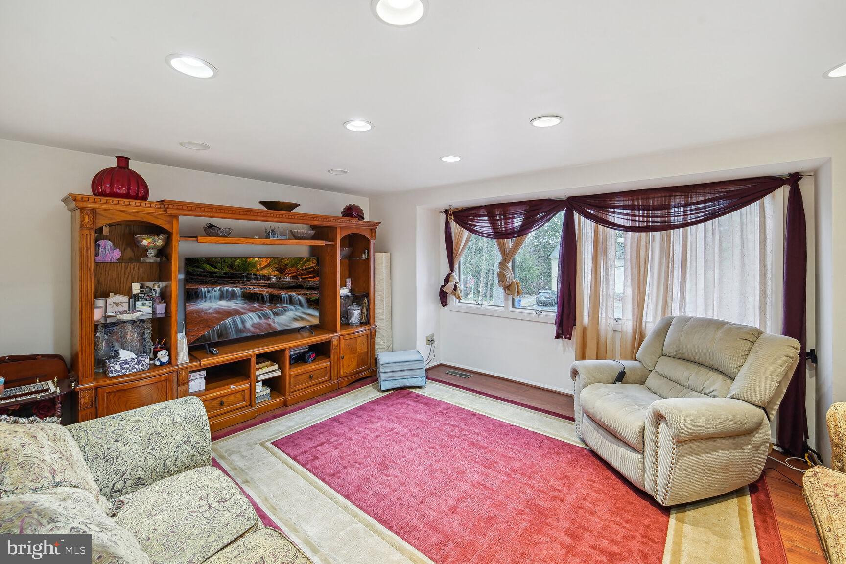 LONGFELLOW - Residential