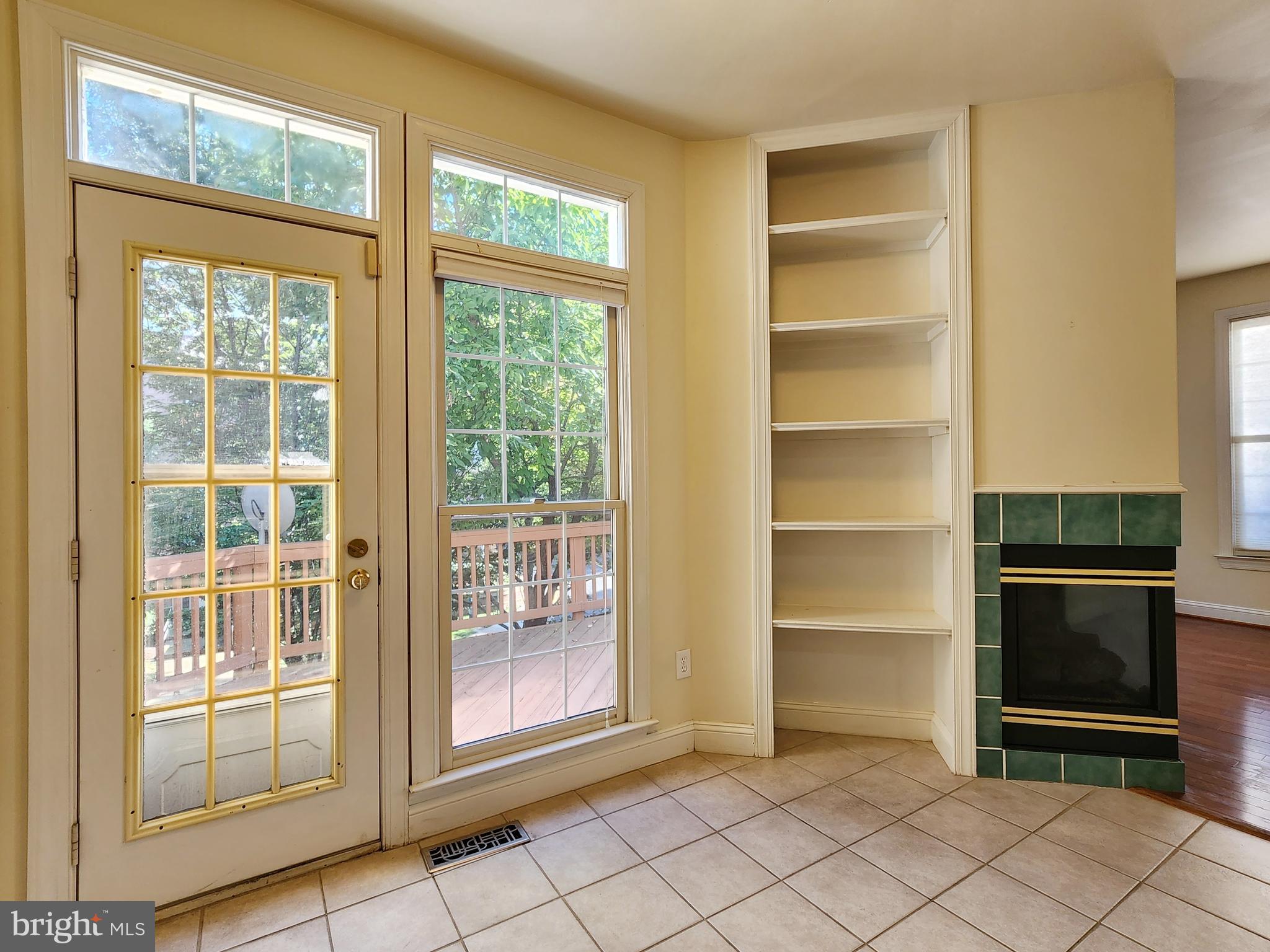 VIRGINIA CENTER - Residential Lease