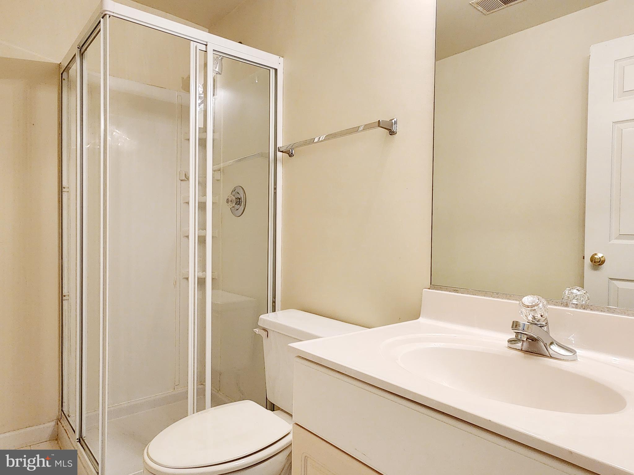 VIRGINIA CENTER - Residential Lease