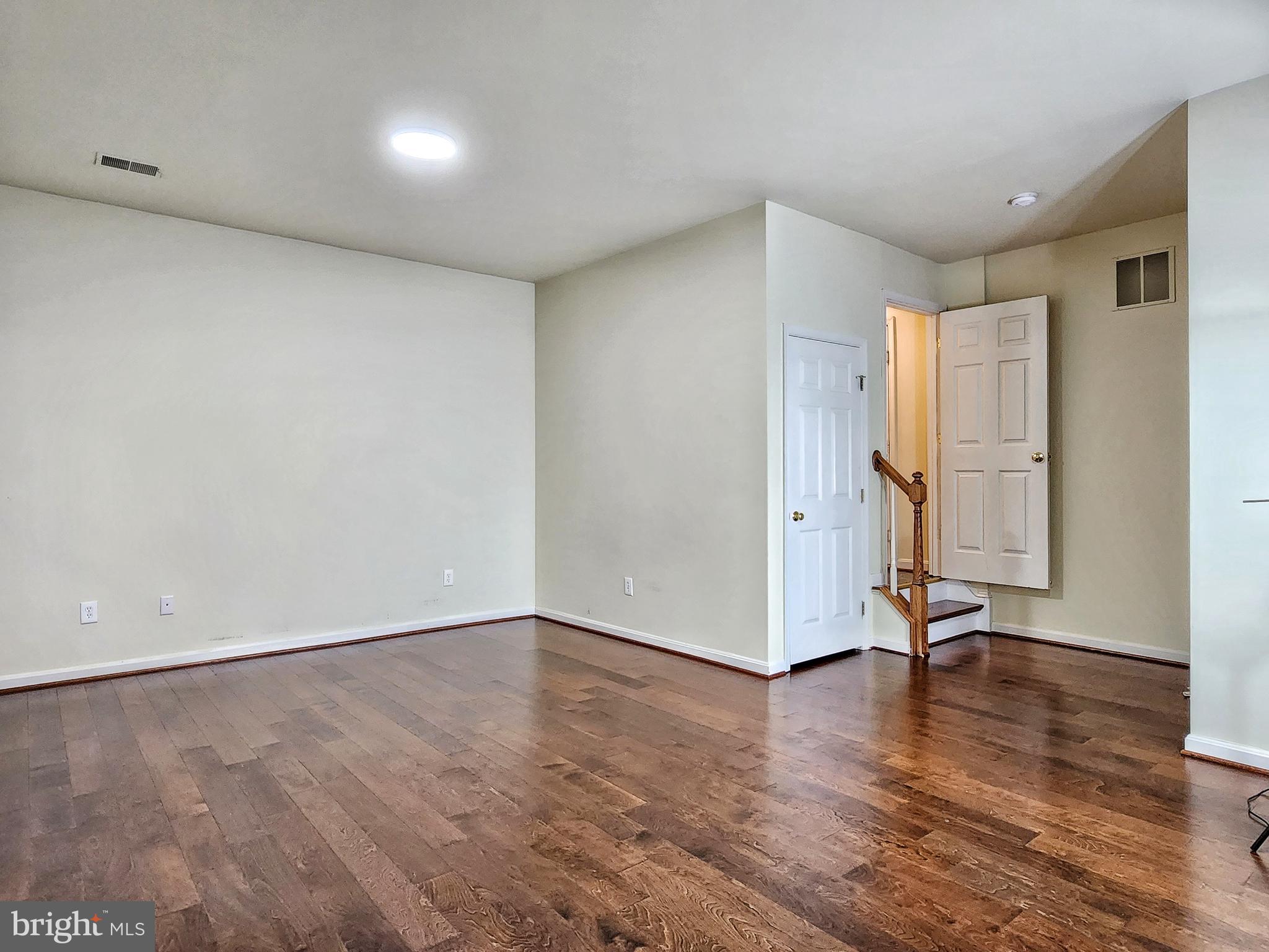 VIRGINIA CENTER - Residential Lease